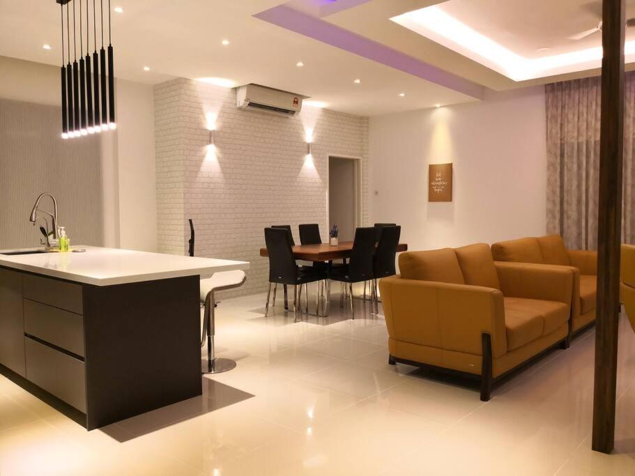 Jk Premium 8Pax 300Mbps 3BedR 2BathR 2ShadedCarparks photo 2