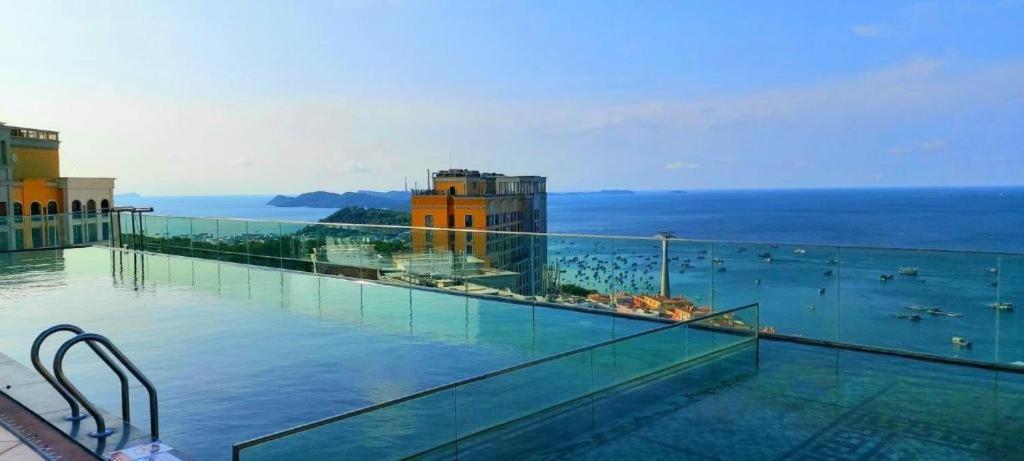 Sunset Town Service Apartment Phu Quoc view 4