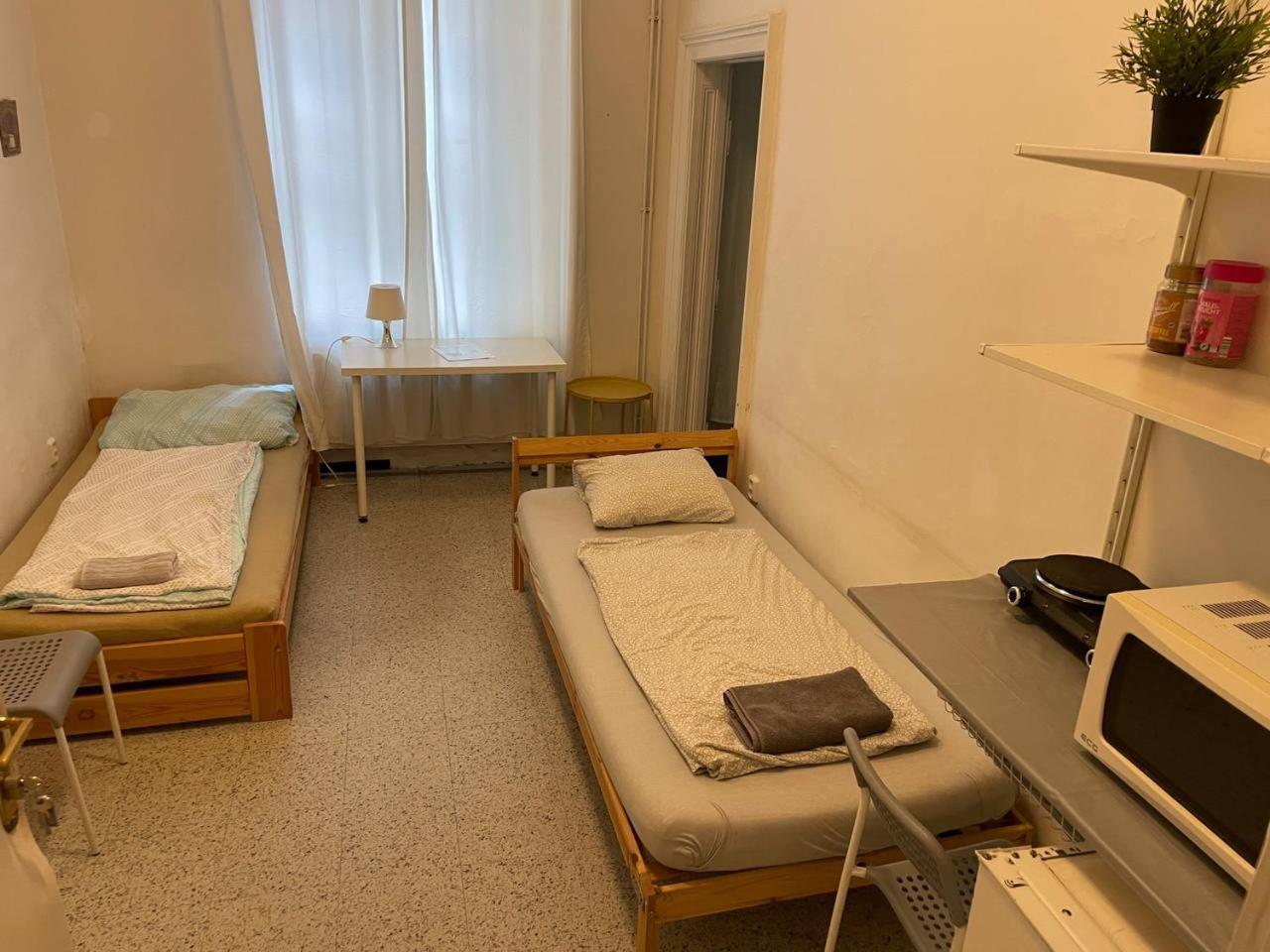 Cozy rooms, 10 min by walk to the Center