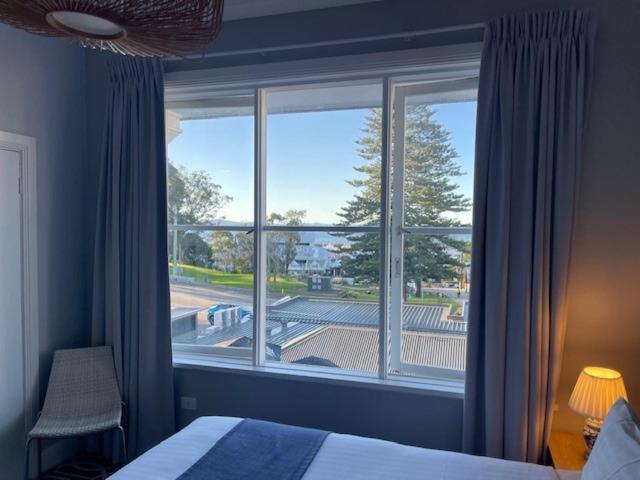 Seabreeze Hotel