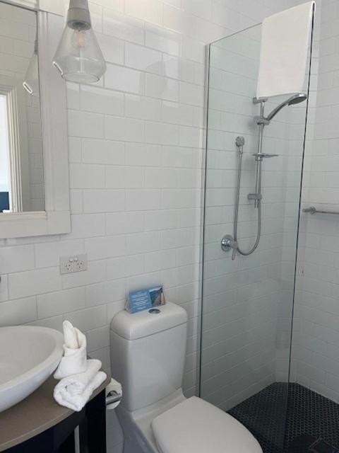 Seabreeze Hotel