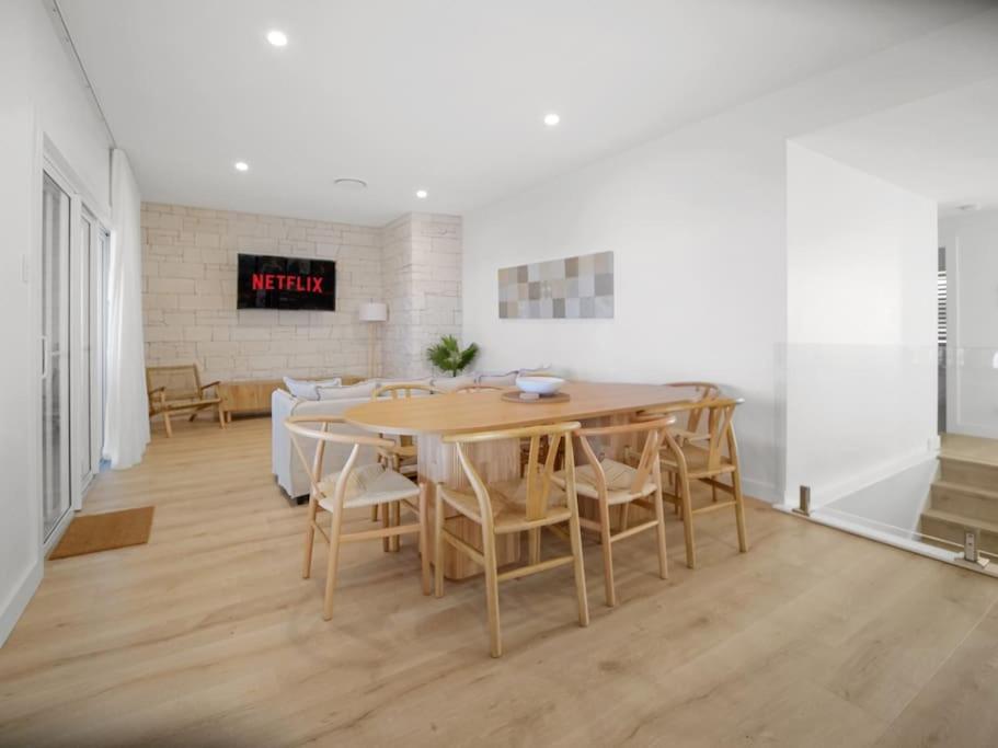 Luxury Home in the Vale