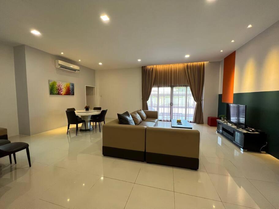 Jk CozyHome 10Pax 100Mbps 2Carparks photo 6