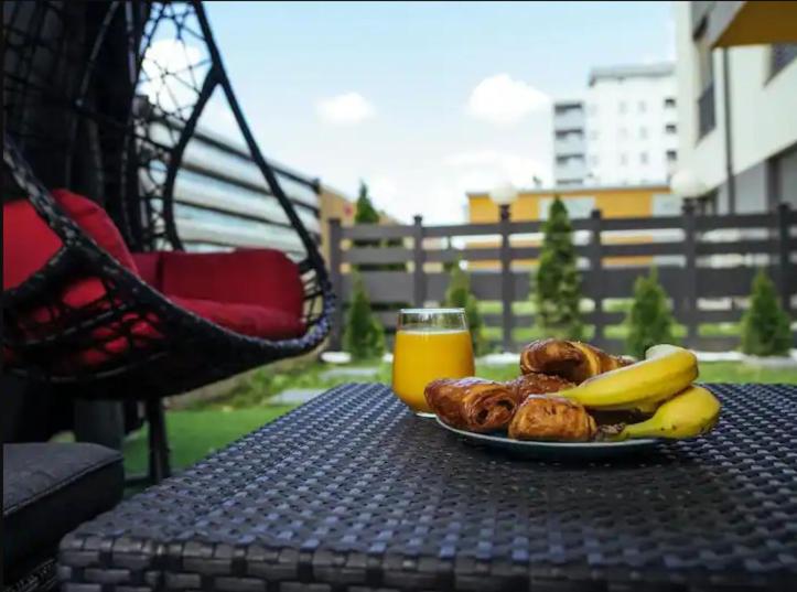 Cozy Special Pallady Apartament with Garden & Courtyard view 3