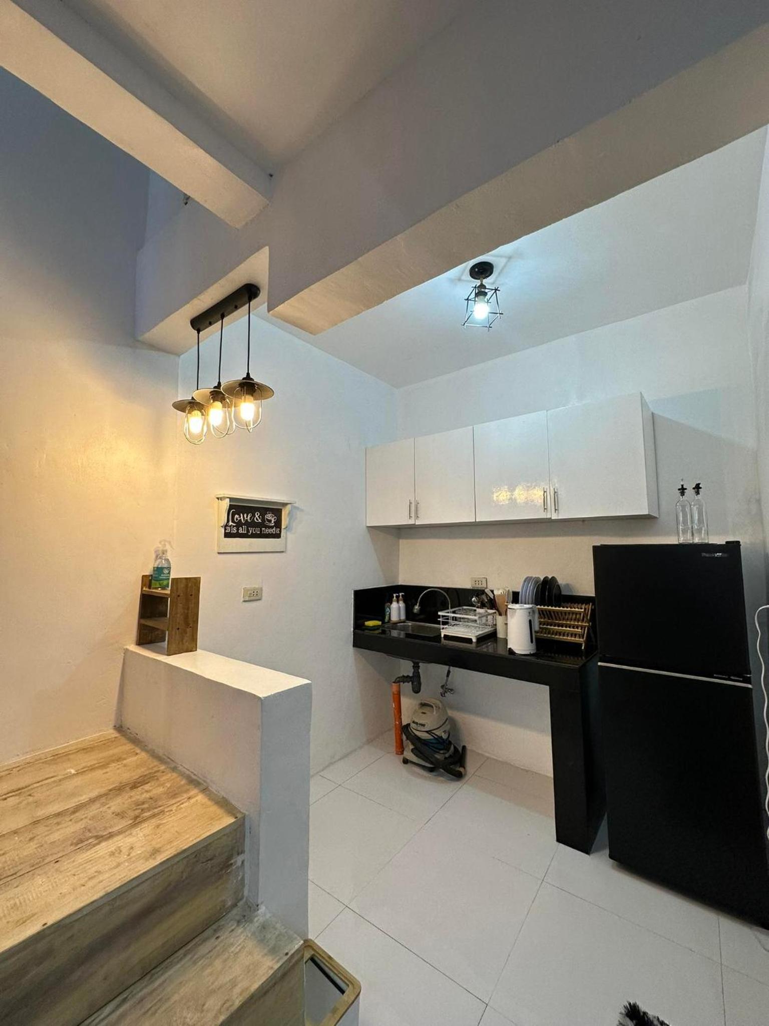 Billy's Condotel