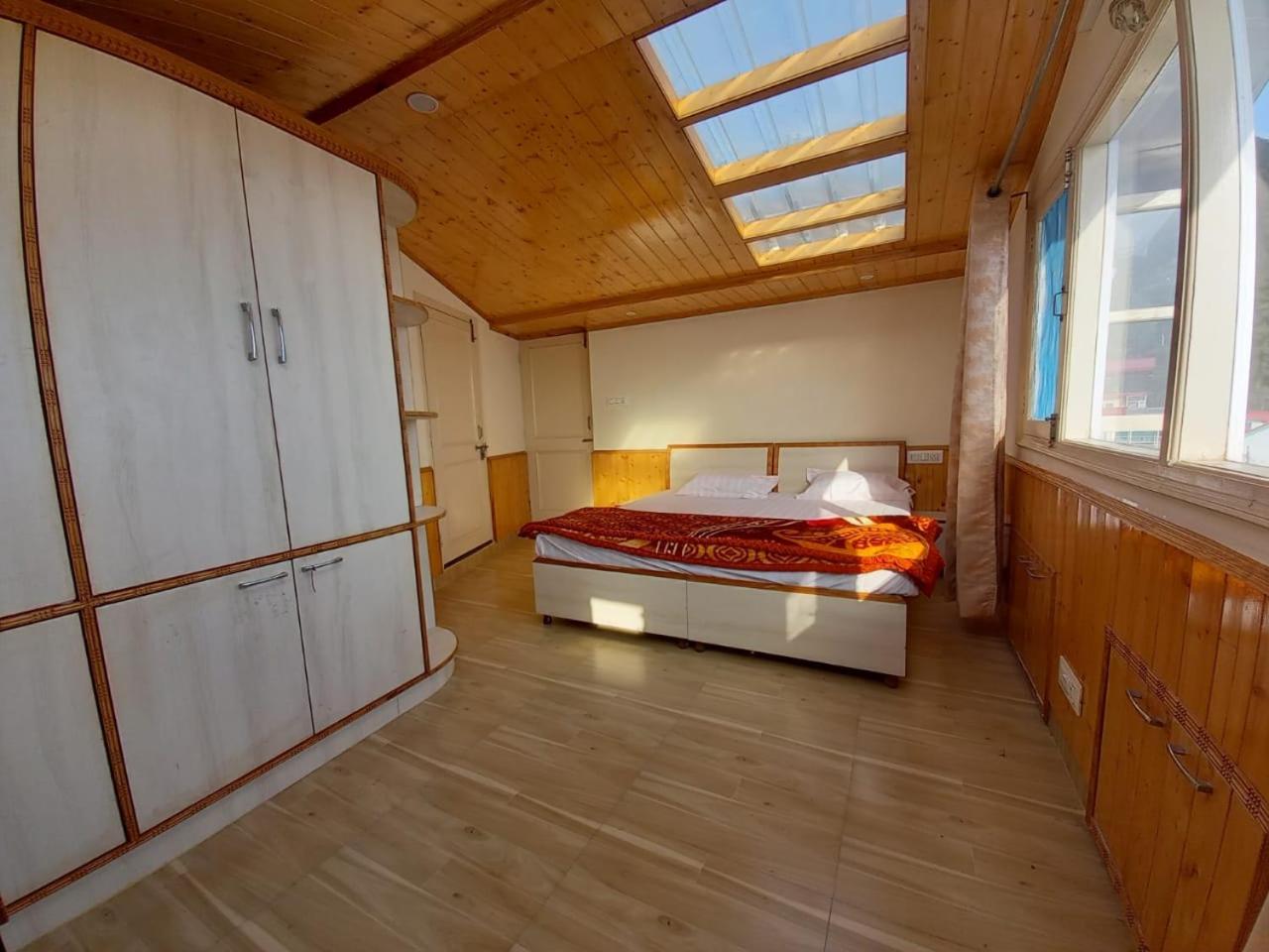 Photo 9