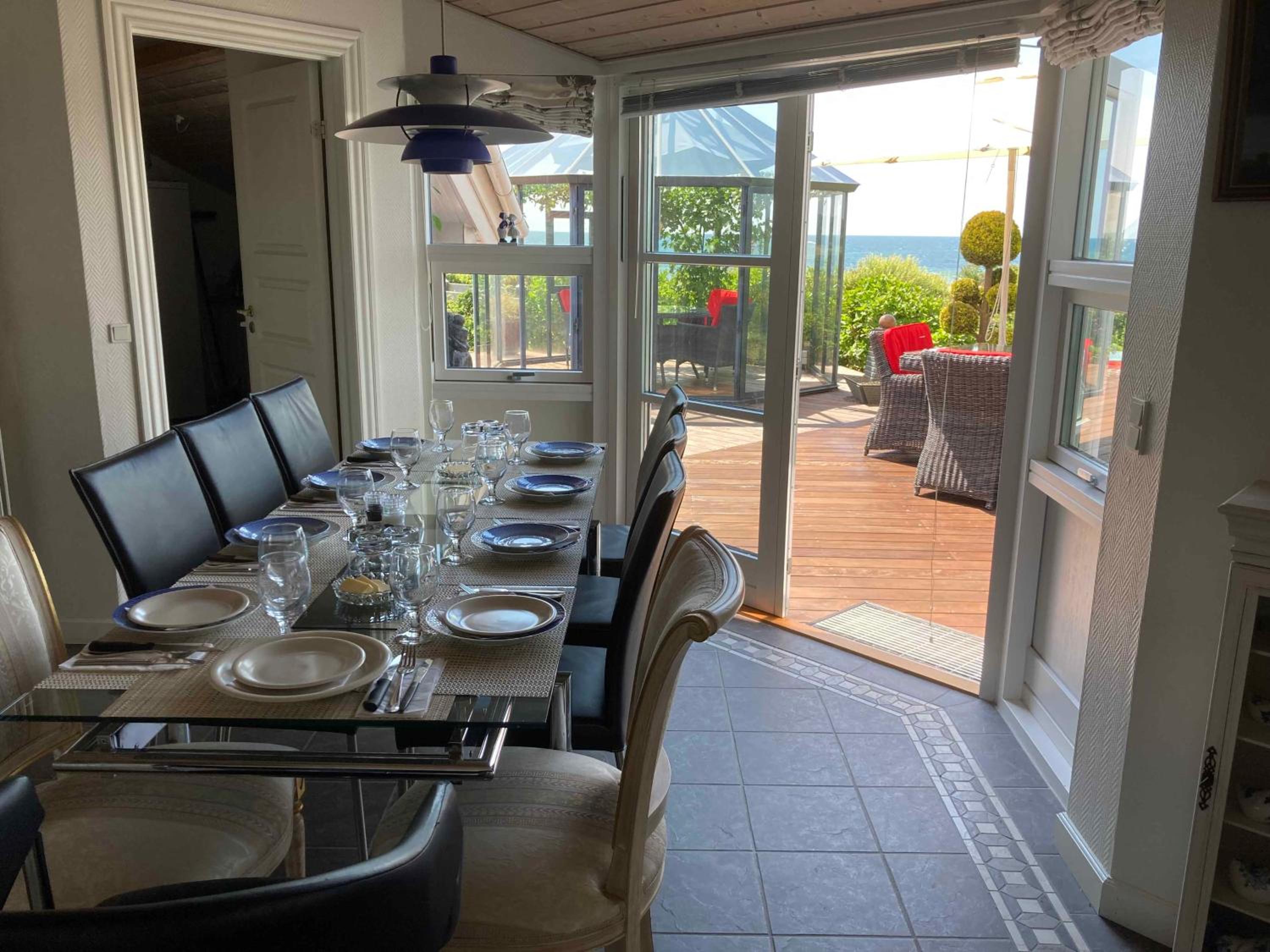 Outstanding Close To Nice Beachh