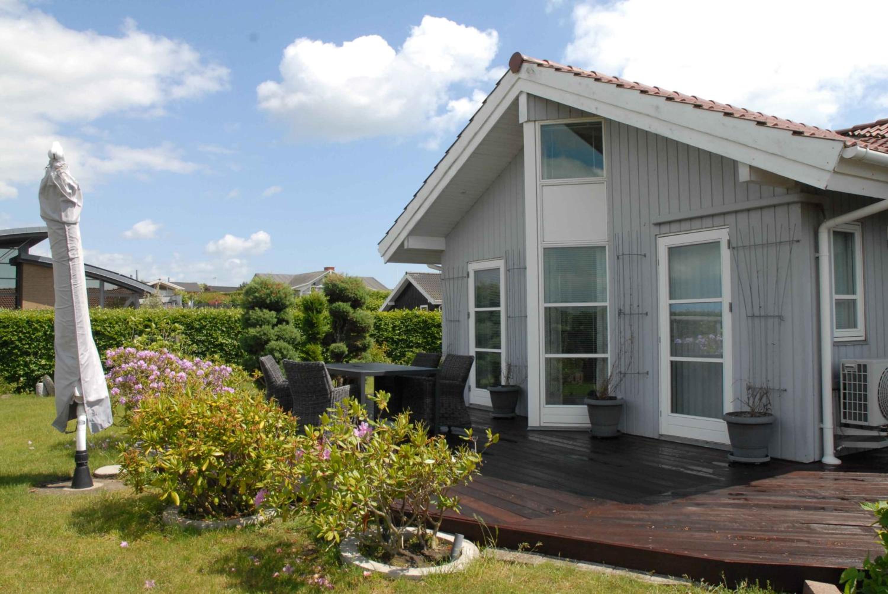 Outstanding Close To Nice Beachh
