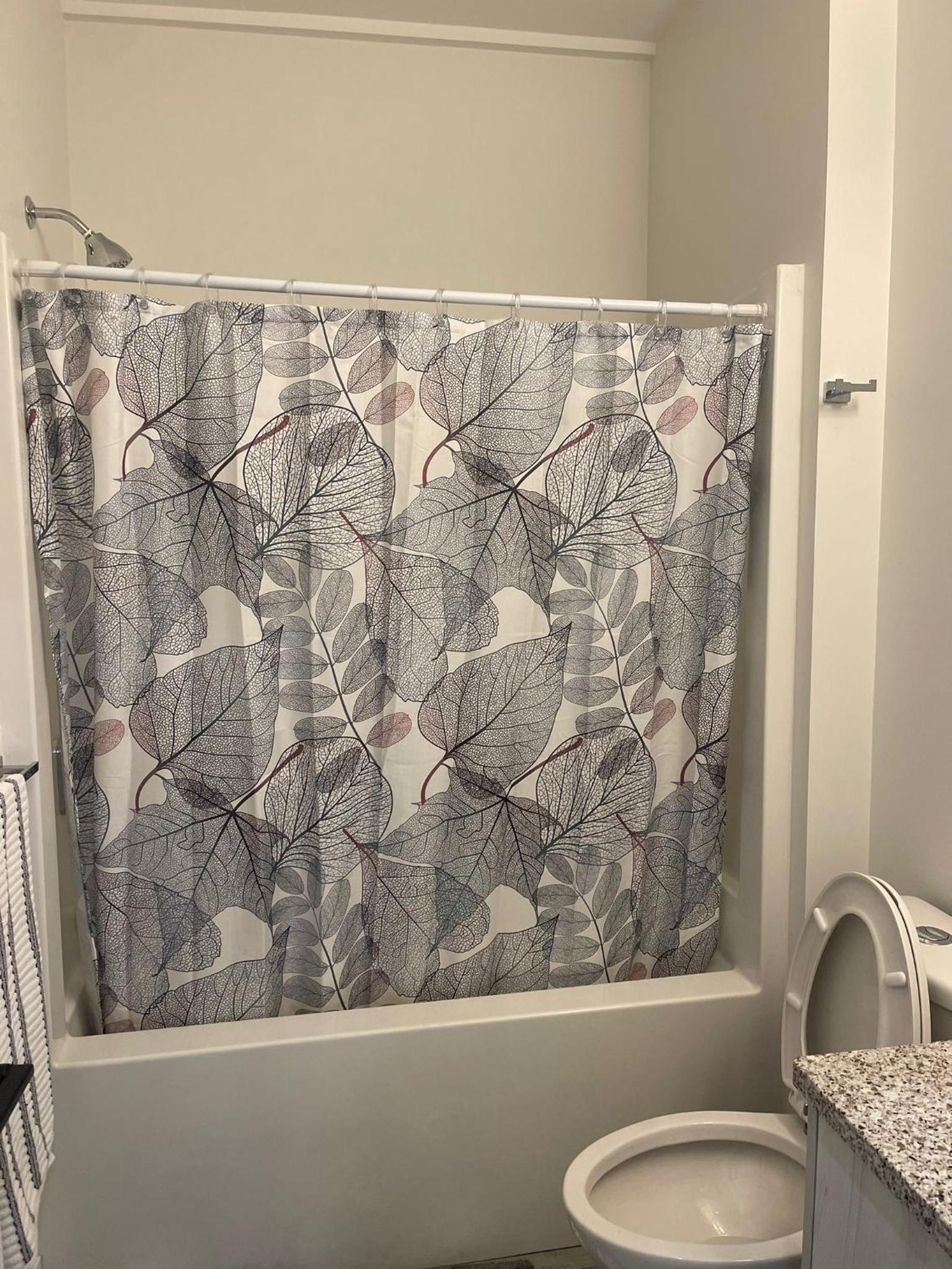 Brand-new three bedroom guest suite in the desirable neighbourhood