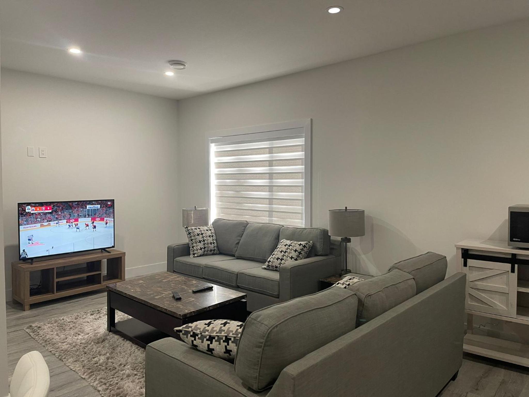 Brand-new three bedroom guest suite in the desirable neighbourhood