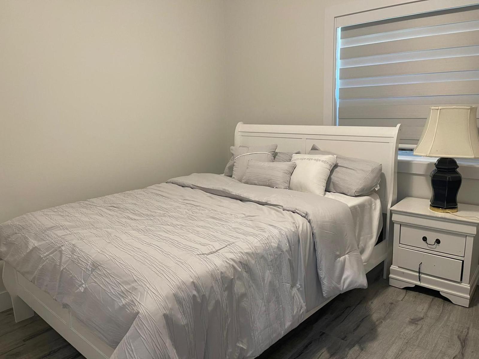 Brand-new three bedroom guest suite in the desirable neighbourhood