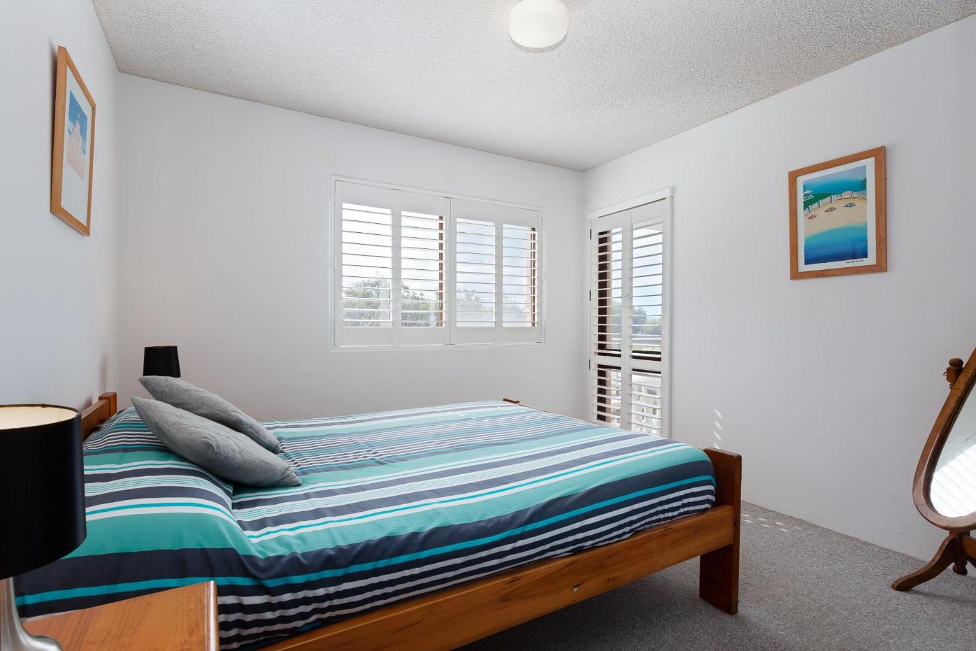 Intrepid 13 fantastic unit with stunning water views