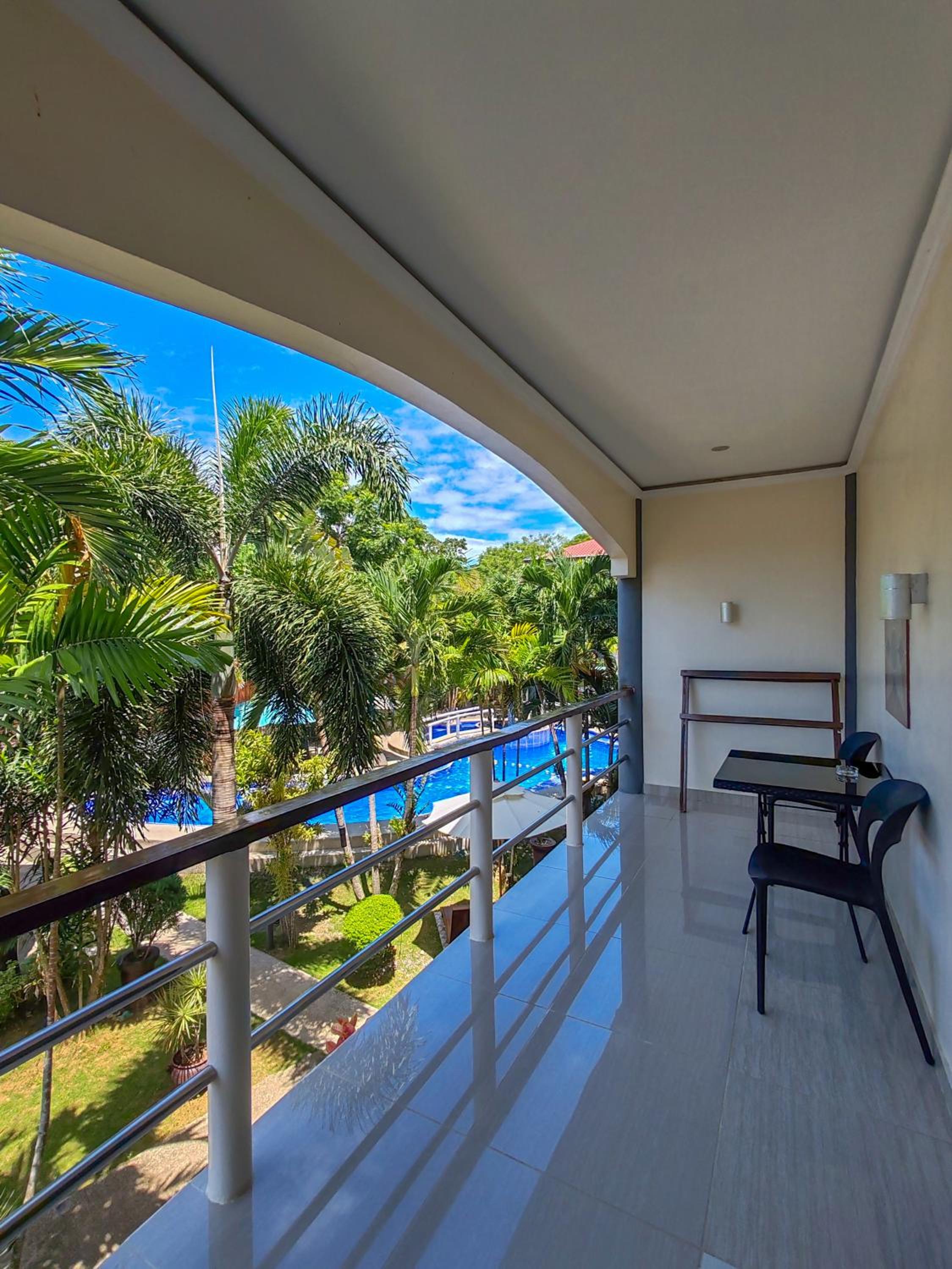 Alona Northland Resort