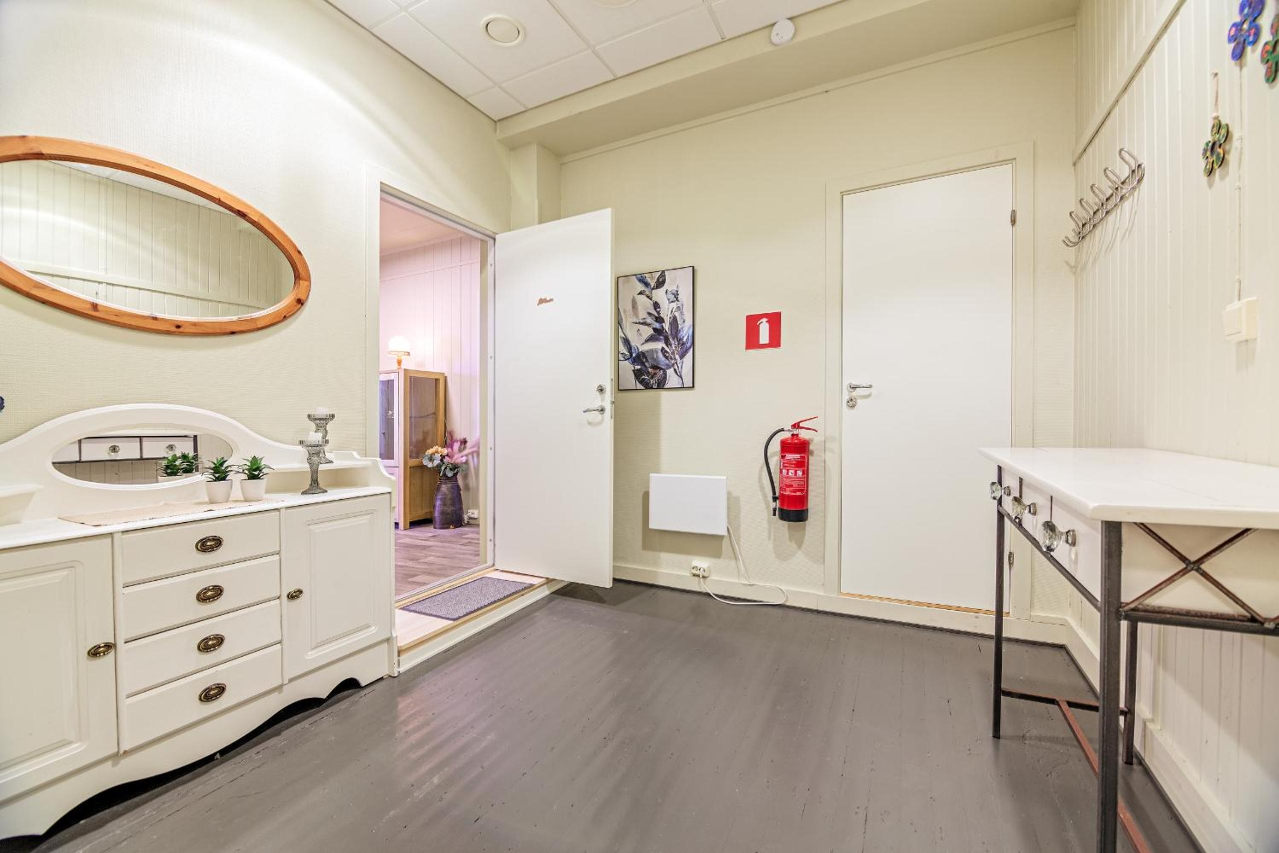 Top apartment in Stamsund view 3