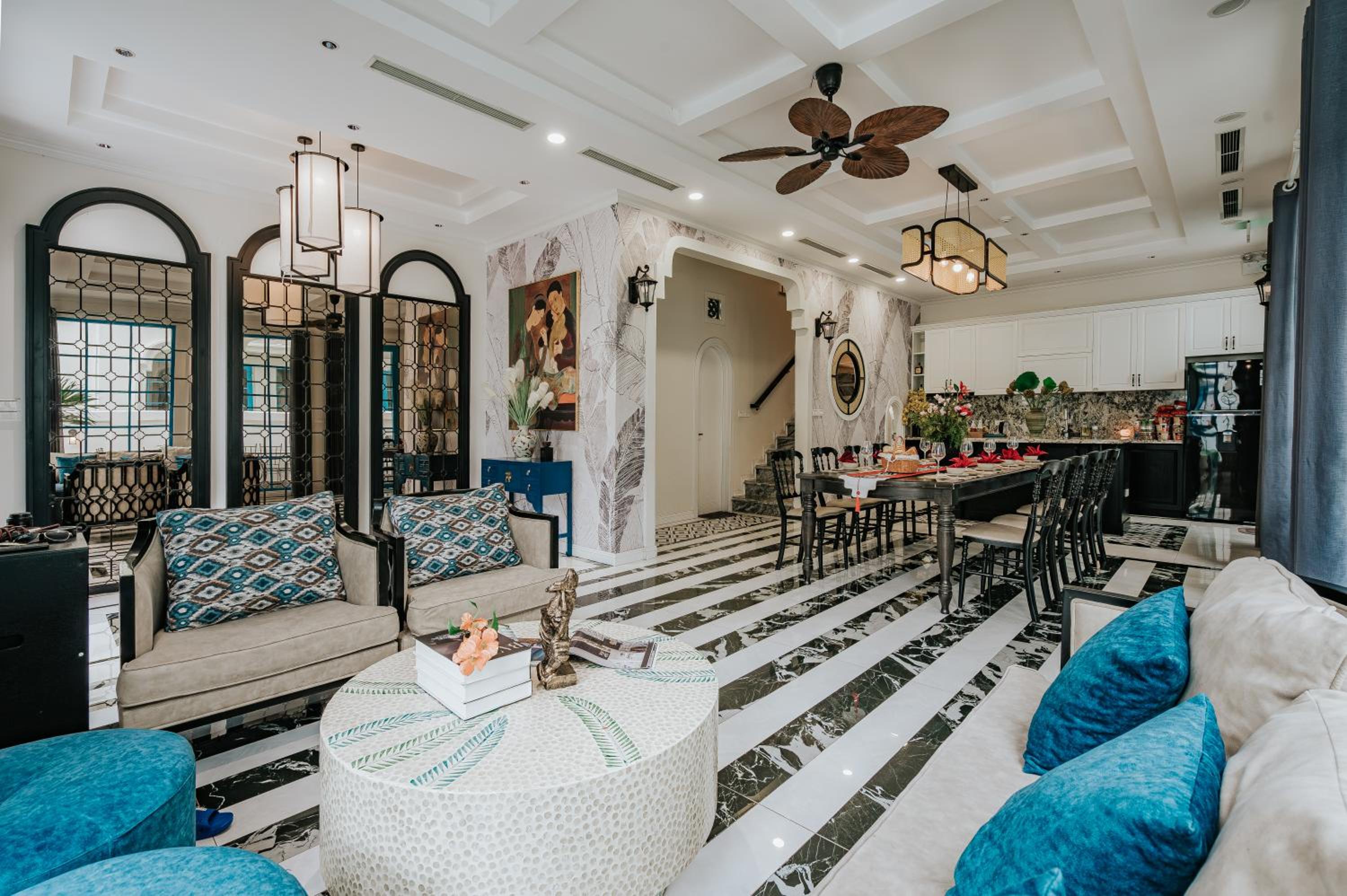 Deluu Sun Feria Villas Luxury Ha Long bay view 2