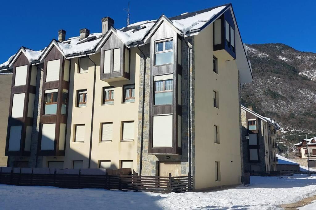Apartamento Alma centro Biescas l WIFI l Parking