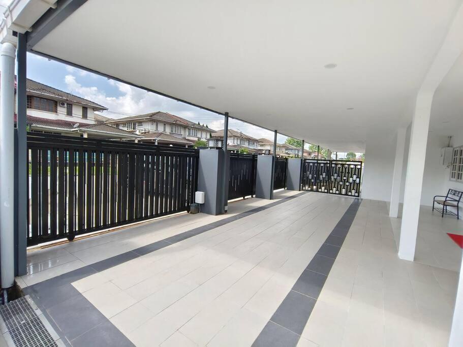 Jk Home 36Pax ComboStay 12BedR 11BathR 6Carpark photo 8