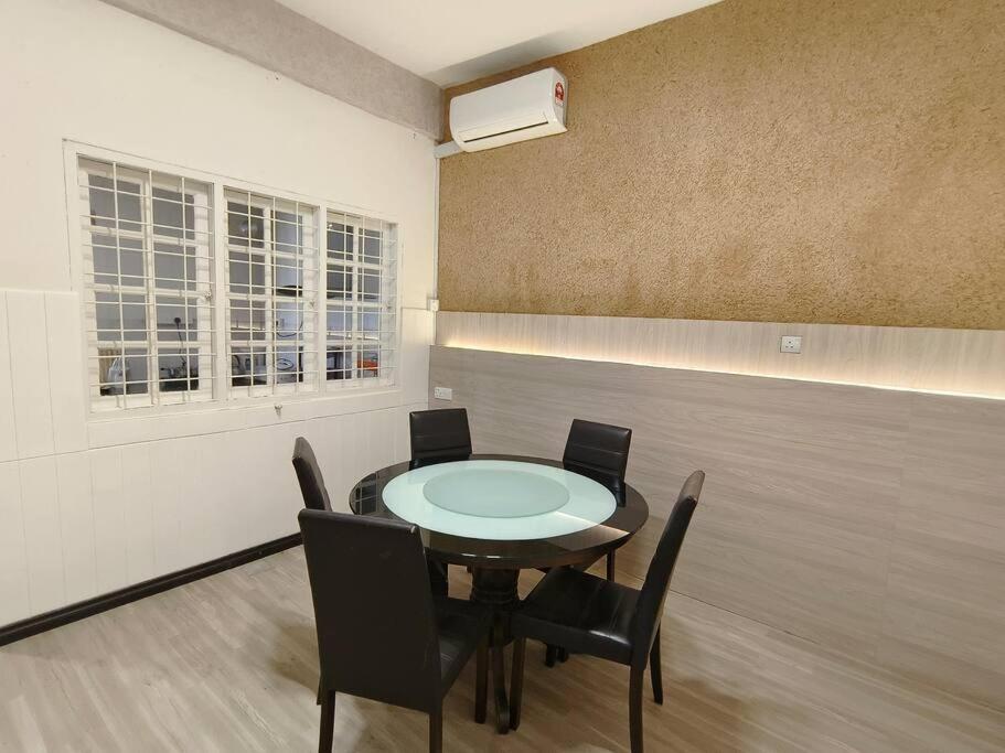 Jk Home 36Pax ComboStay 12BedR 11BathR 6Carpark view 4