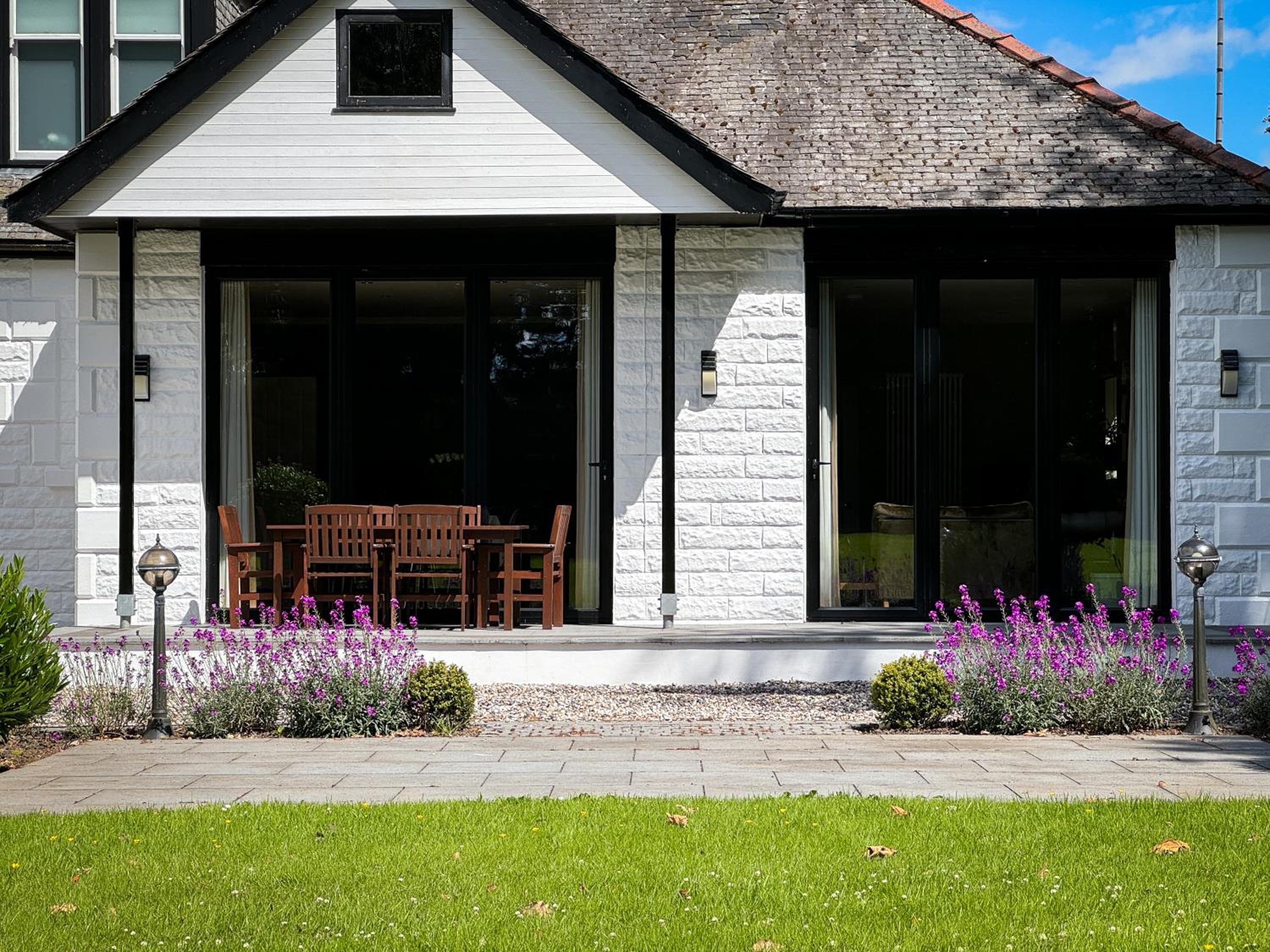 Large and luxurious country home near Glasgow view 2