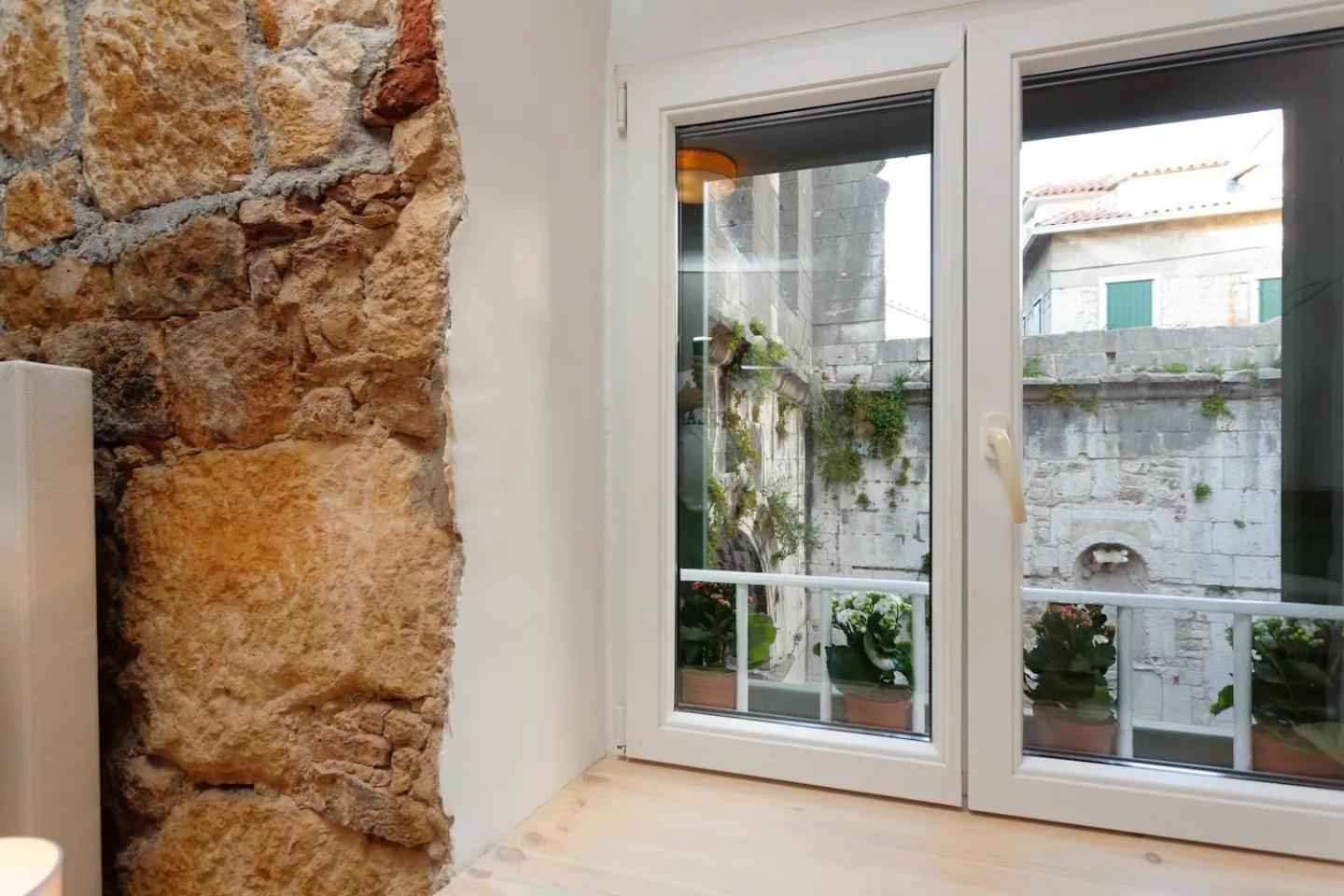 Studio Palace Gates view 4