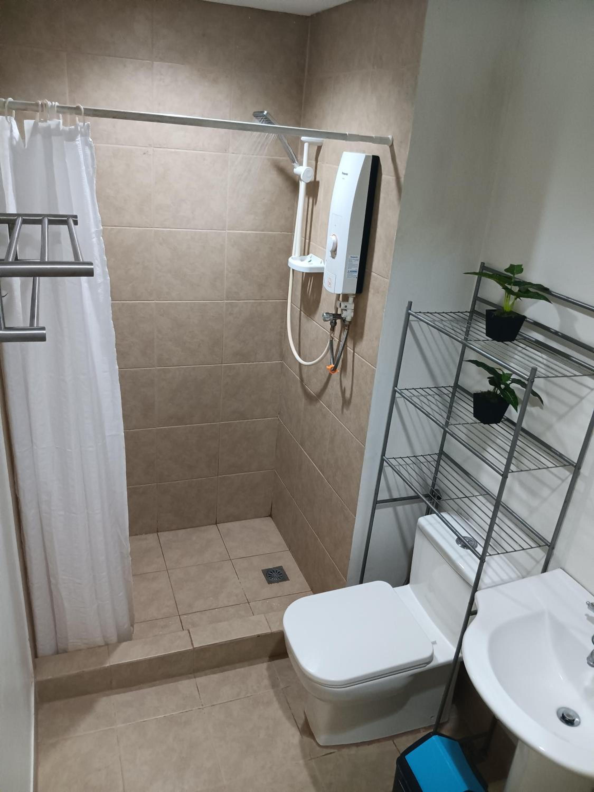 CB Homestay 2BR Unit Taguig Self-Check-In & Wi-Fi view 2
