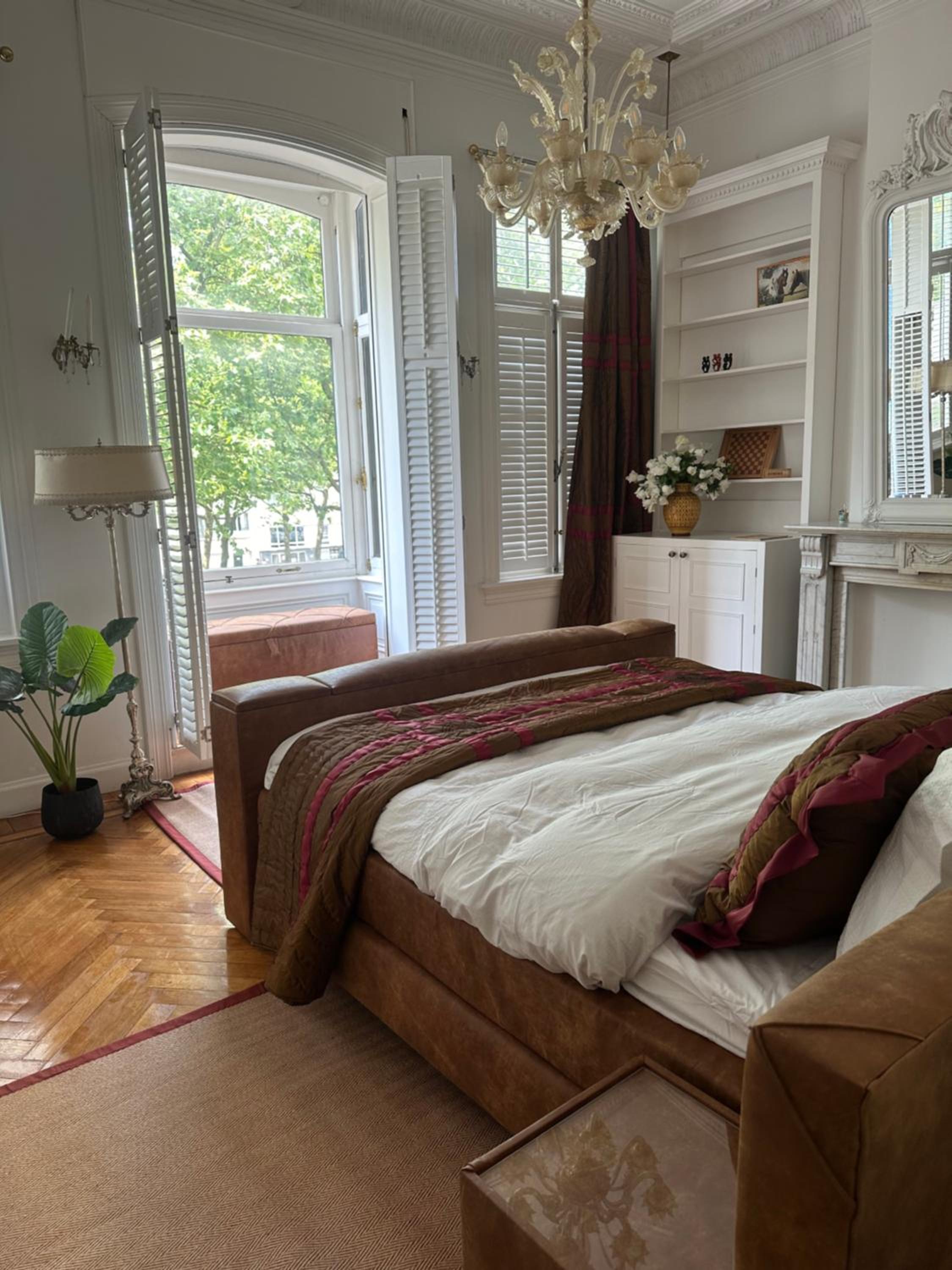 Le Papillon Antwerp Suite 3