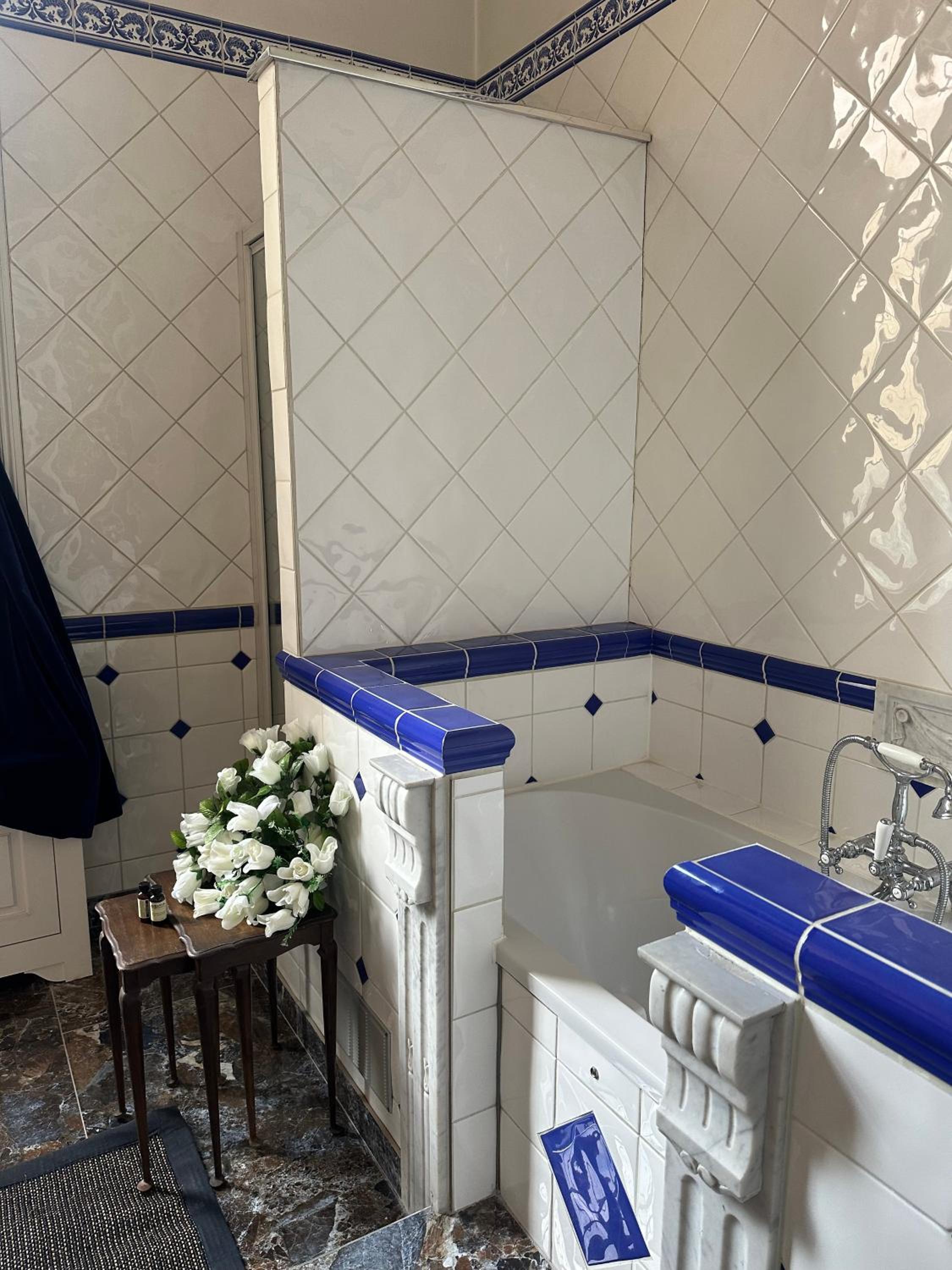 Le Papillon Antwerp Suite 3