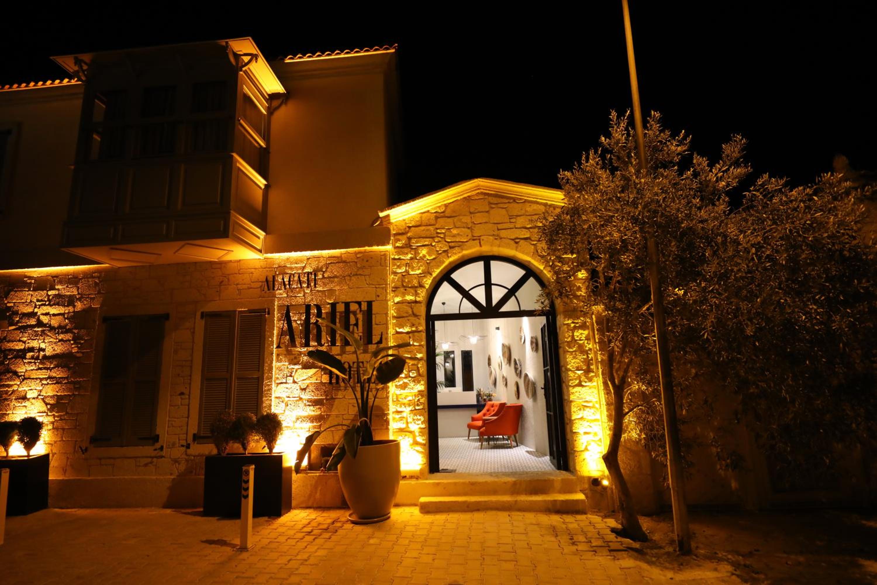 Hotel Ariel Plus Alaçatı - Image 1