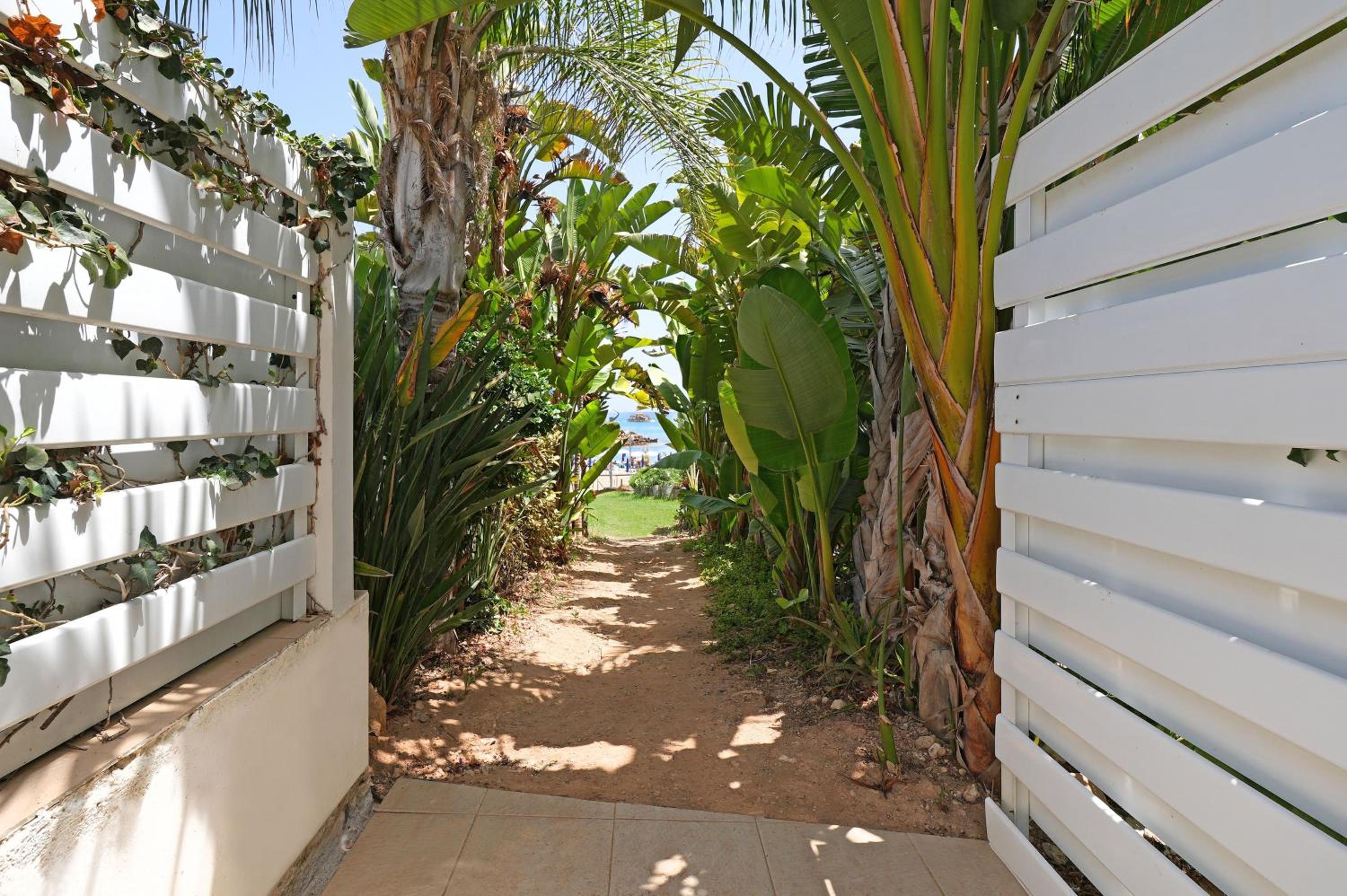 Villa Anemona - 100m from Pernera Beach