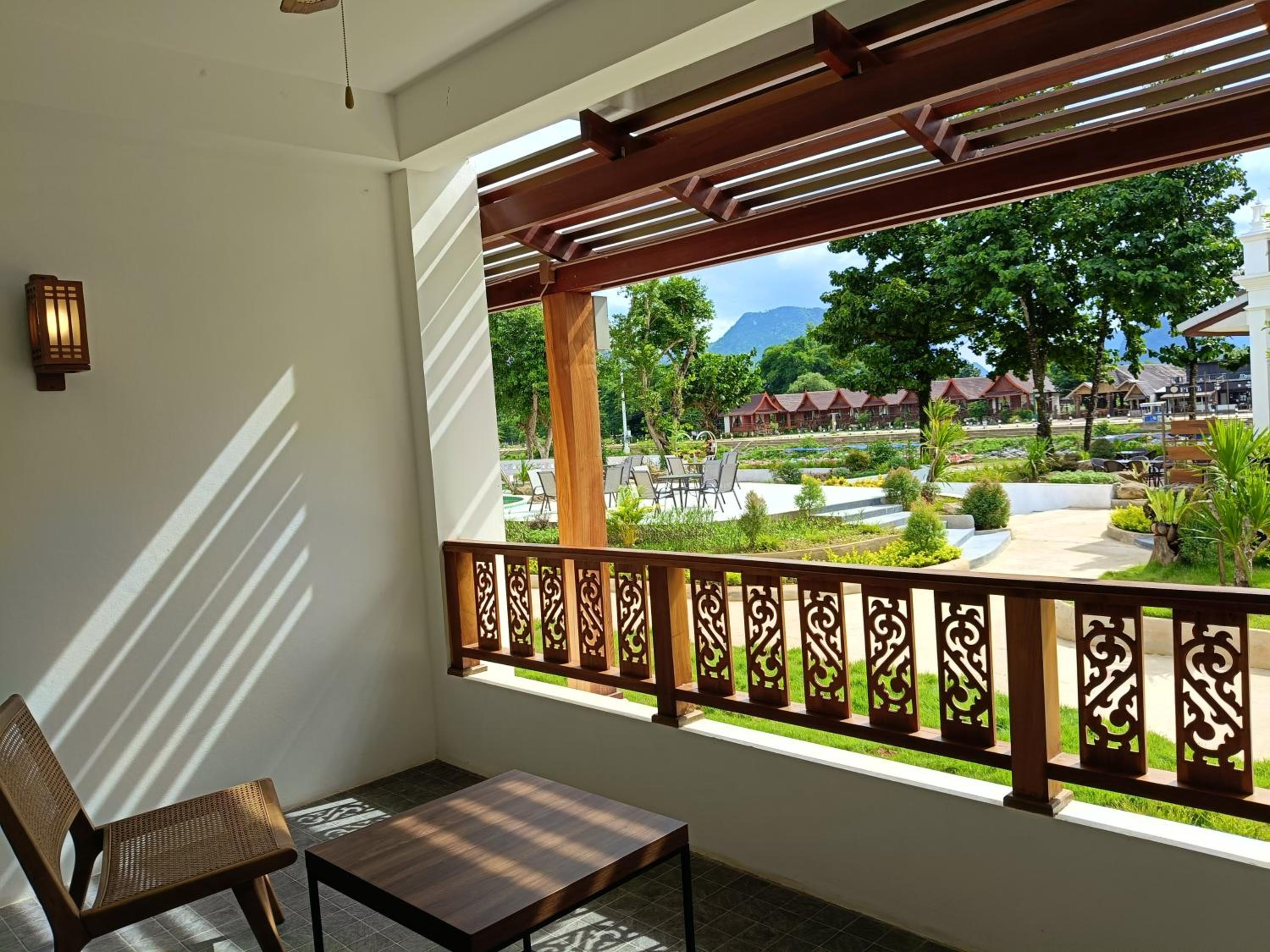 Phubarn VimarnVangvieng Resort