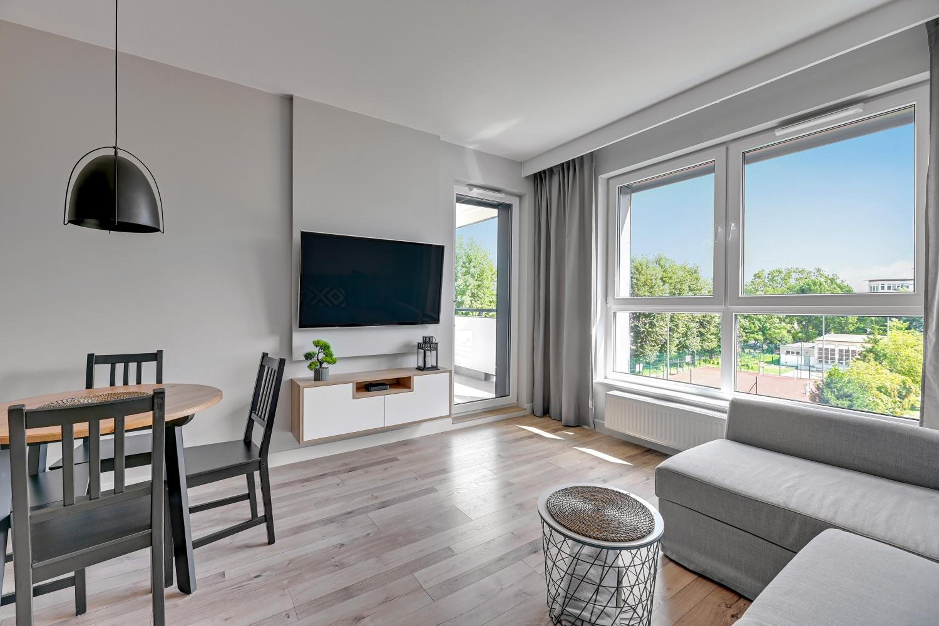 Obrońców Wybrzeża by Downtown Apartments