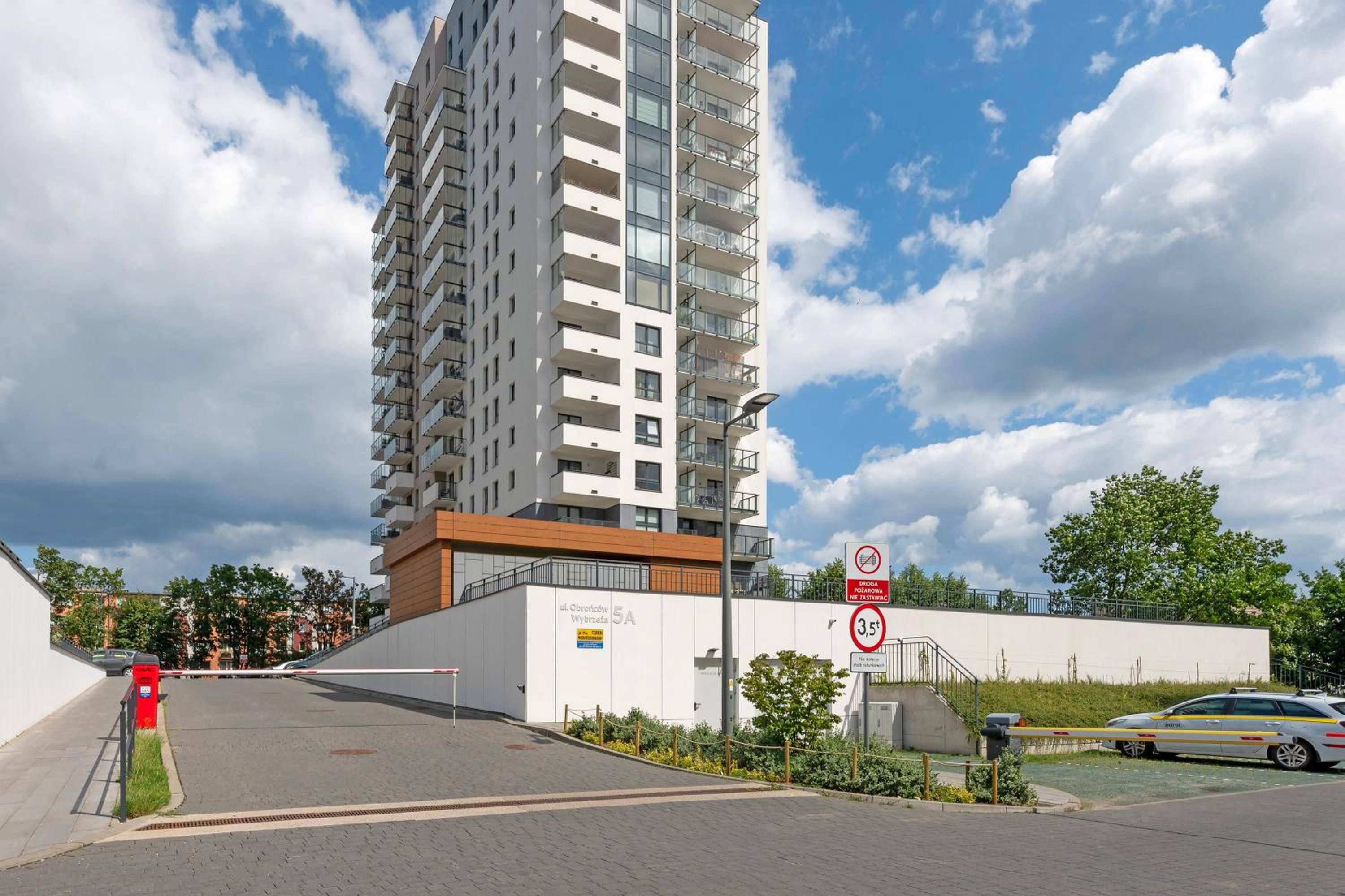 Obrońców Wybrzeża by Downtown Apartments