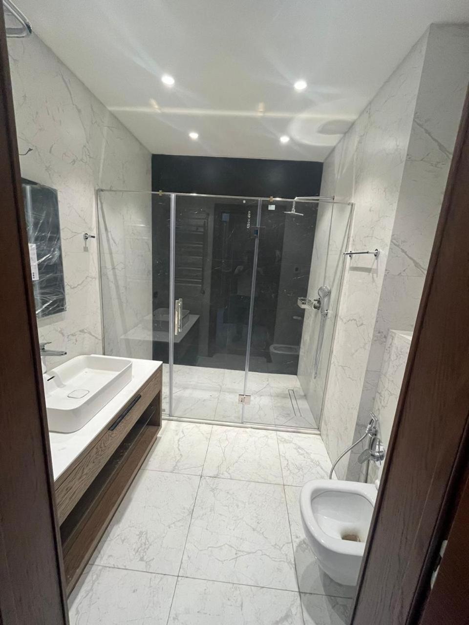Sea Breeze, White Residence Hotel