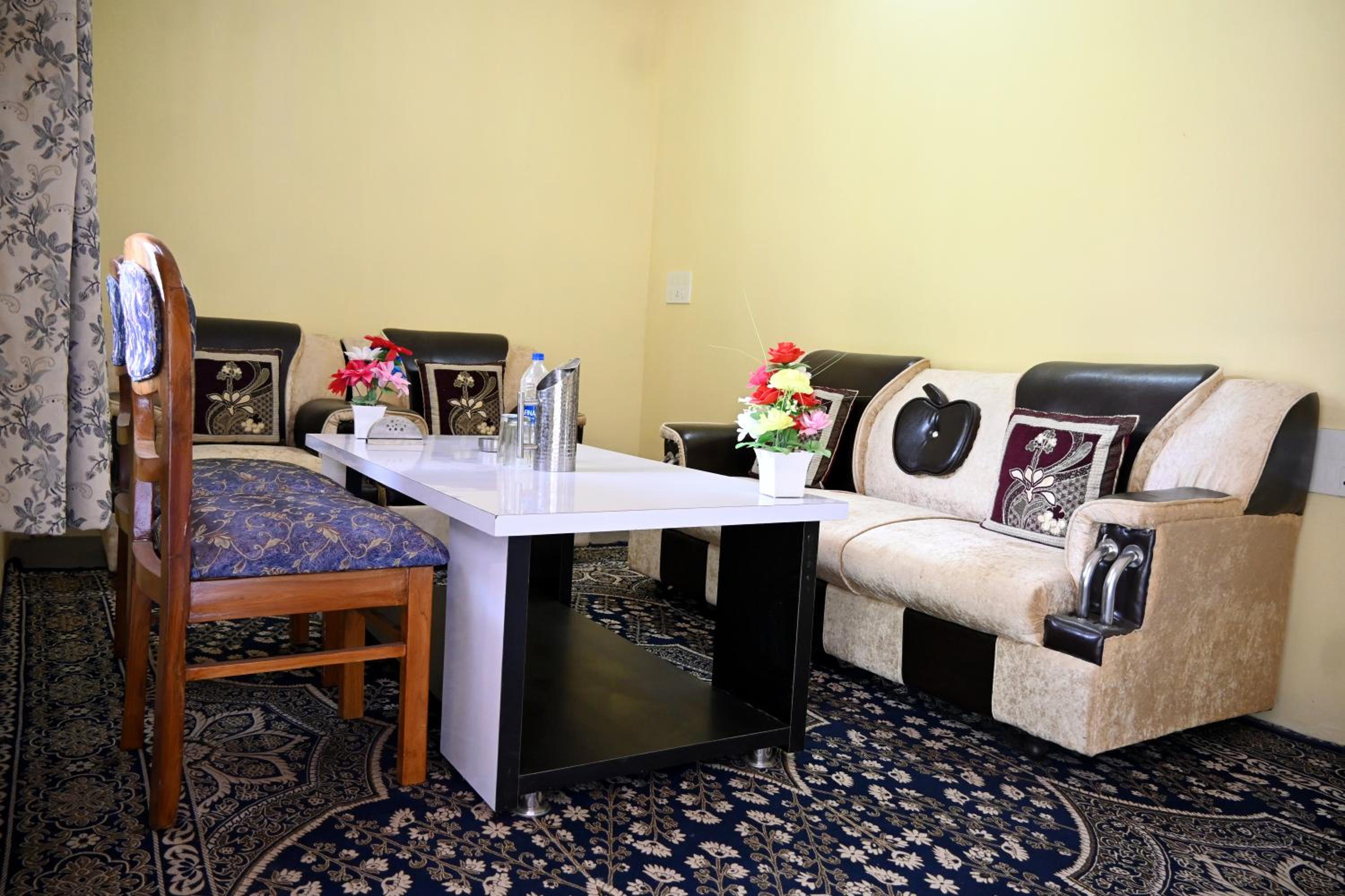 RAHUL Homestay