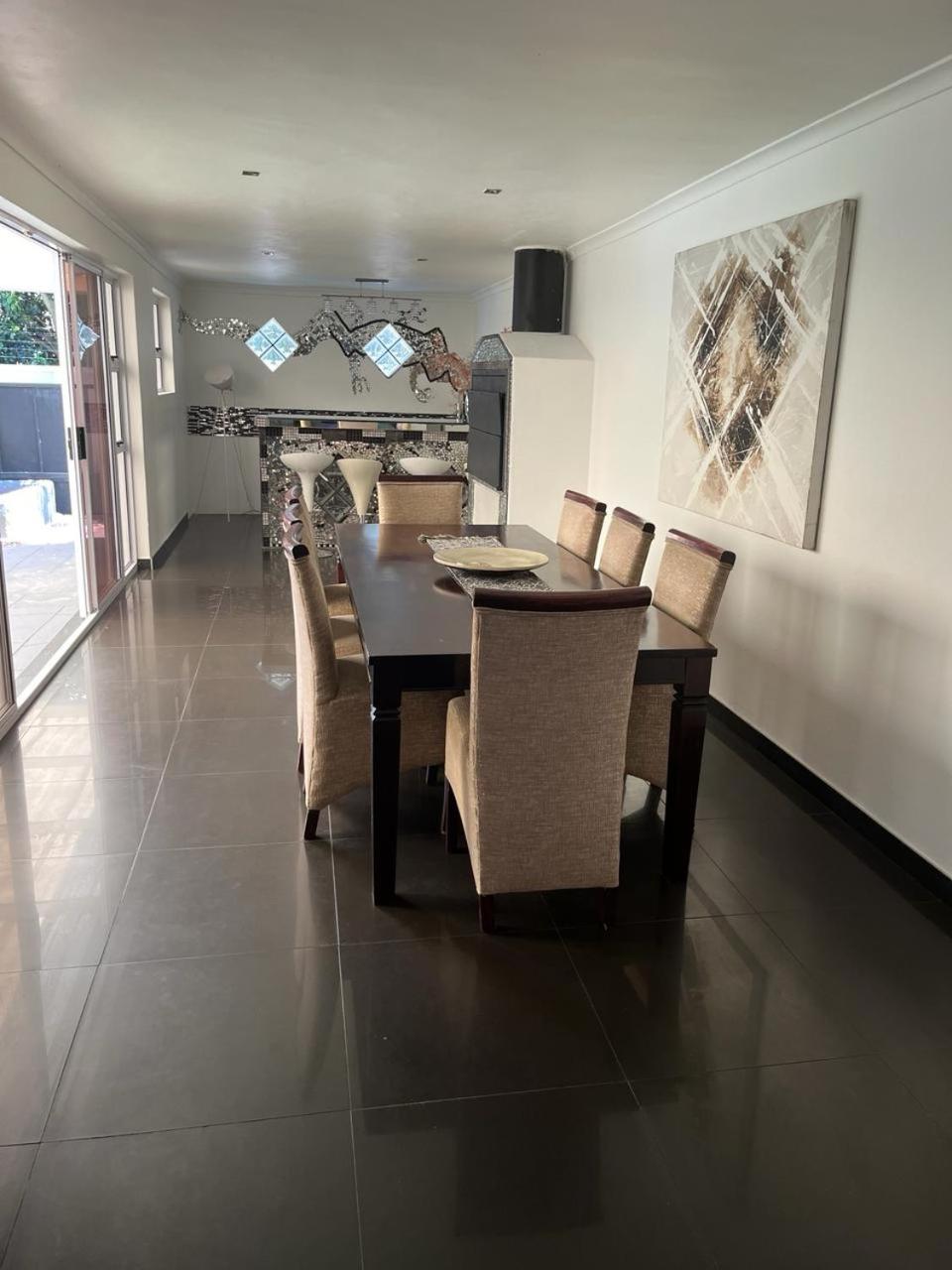 Executive Home Milnerton Ridge