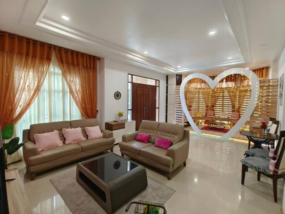 Jk Romance House 20Pax 6Carparks photo 7
