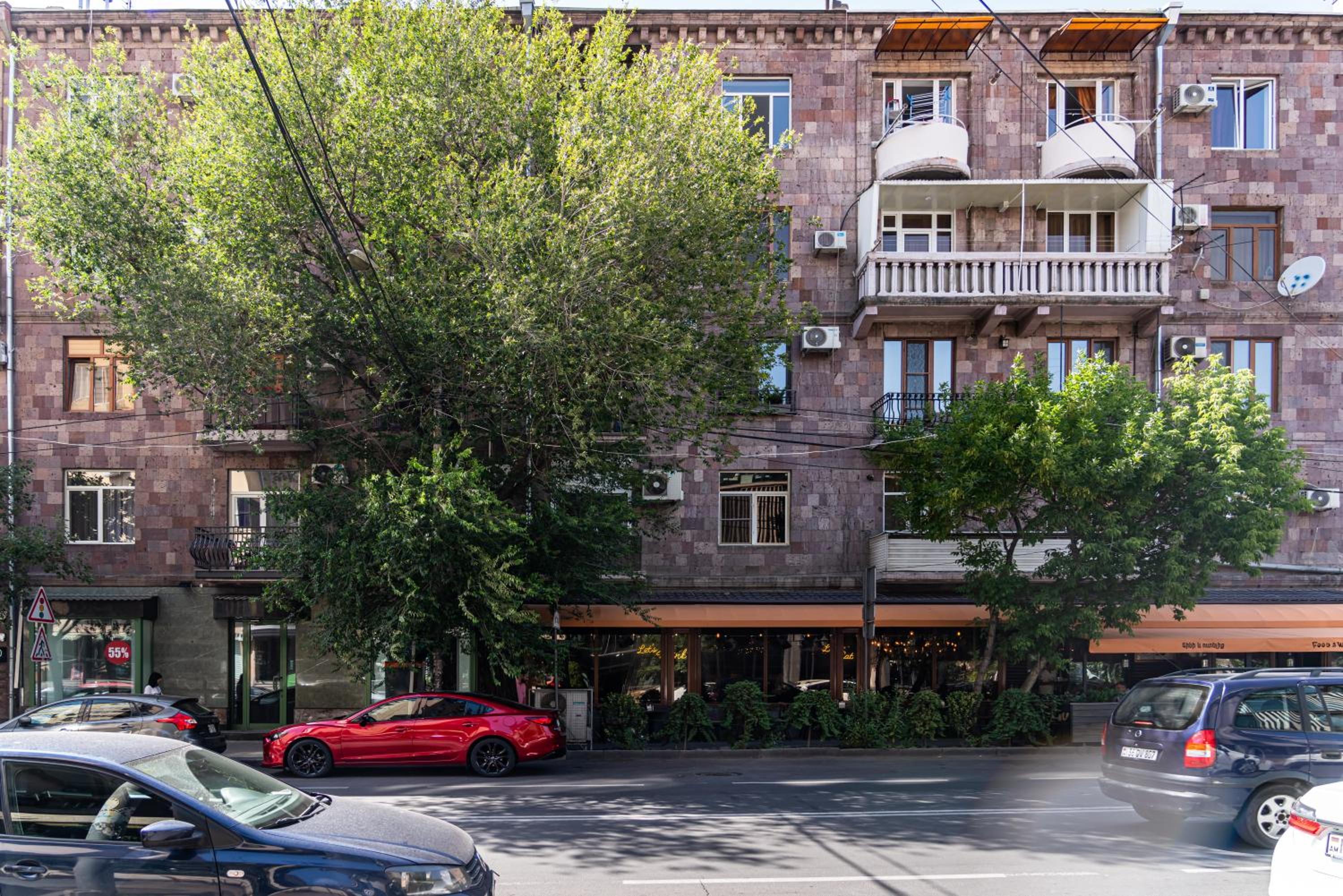 Neva Apartment by Downtown Inn