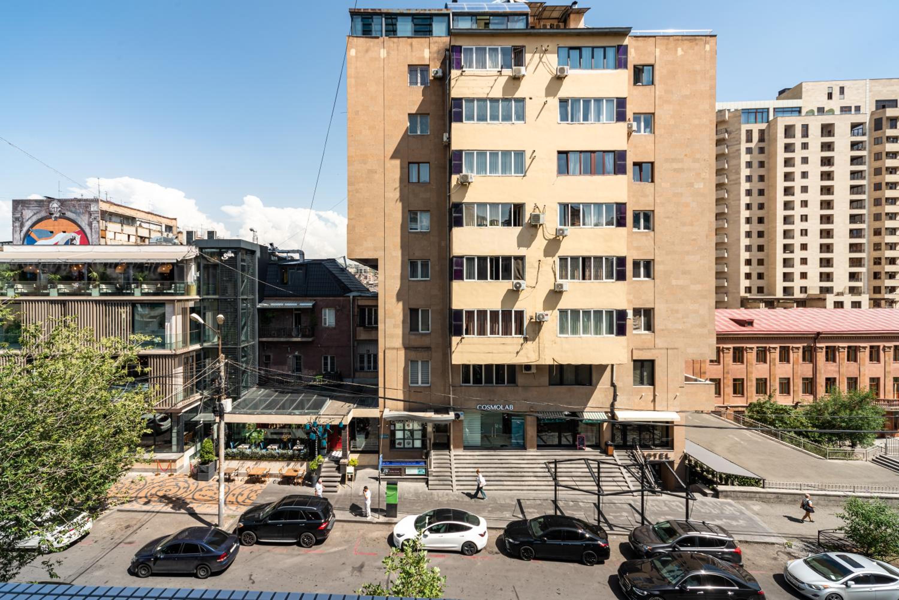 Neva Apartment by Downtown Inn
