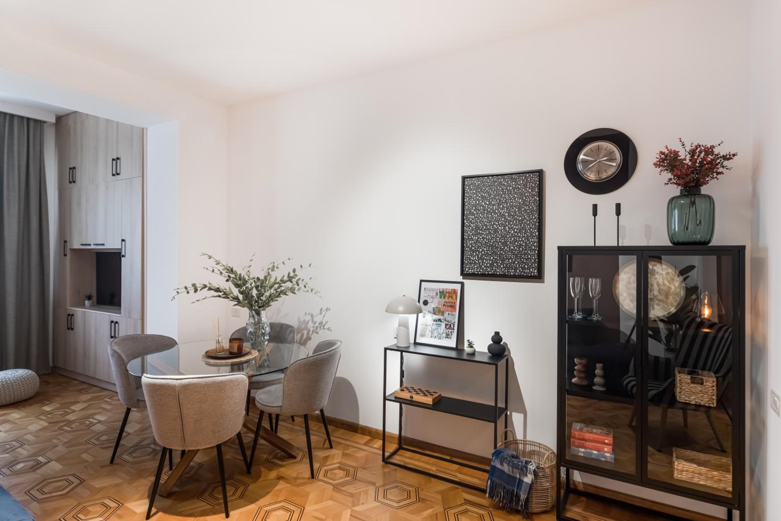 Neva Apartment by Downtown Inn