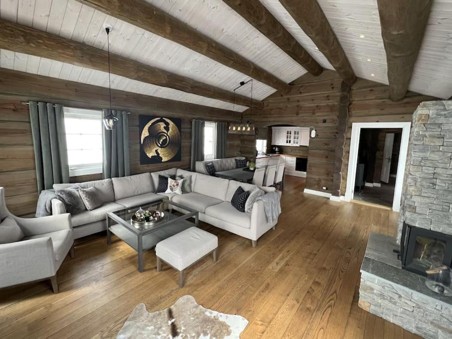 Cabin with Porsche to rent