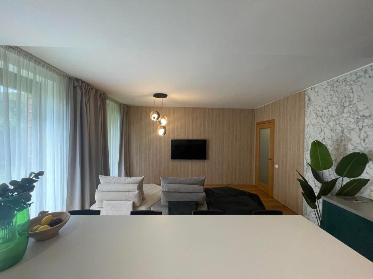 Prestige Living, 2BR Luxury Apartment, Koliba location, free parking view 3