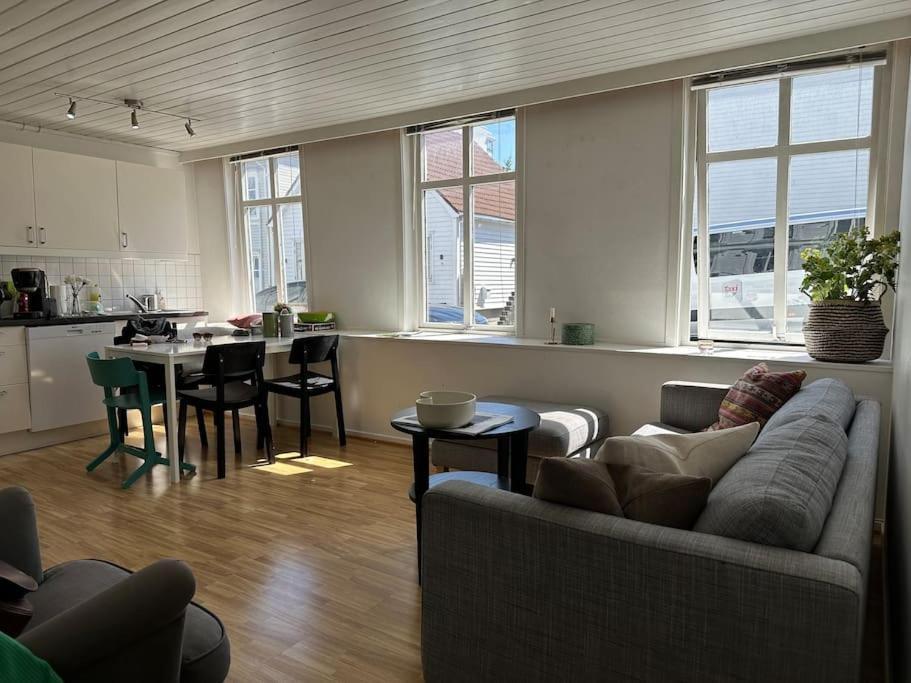 Central, bright, and spacious city retreat view 4