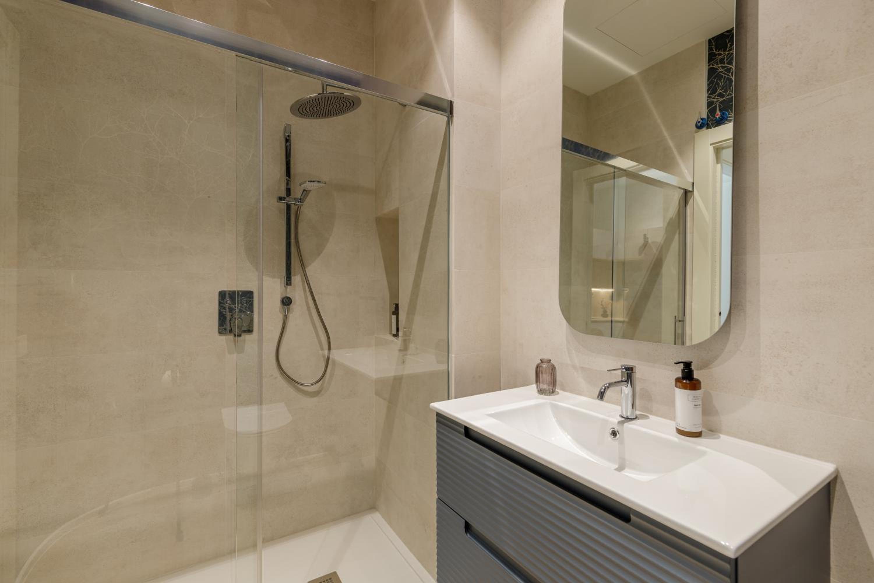 Marques de Velazquez II by Caleta Homes