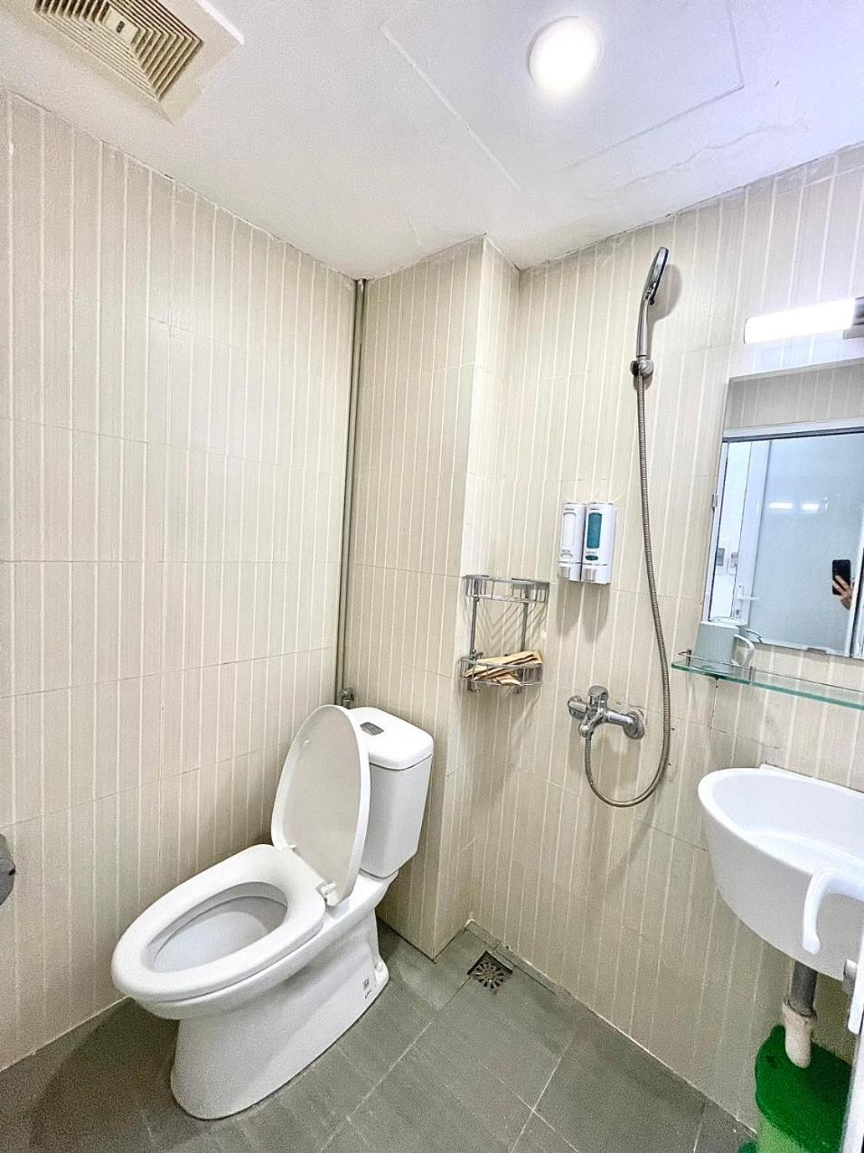 Hidden Paradise Apartment- 3 bedrooms -3 floors
