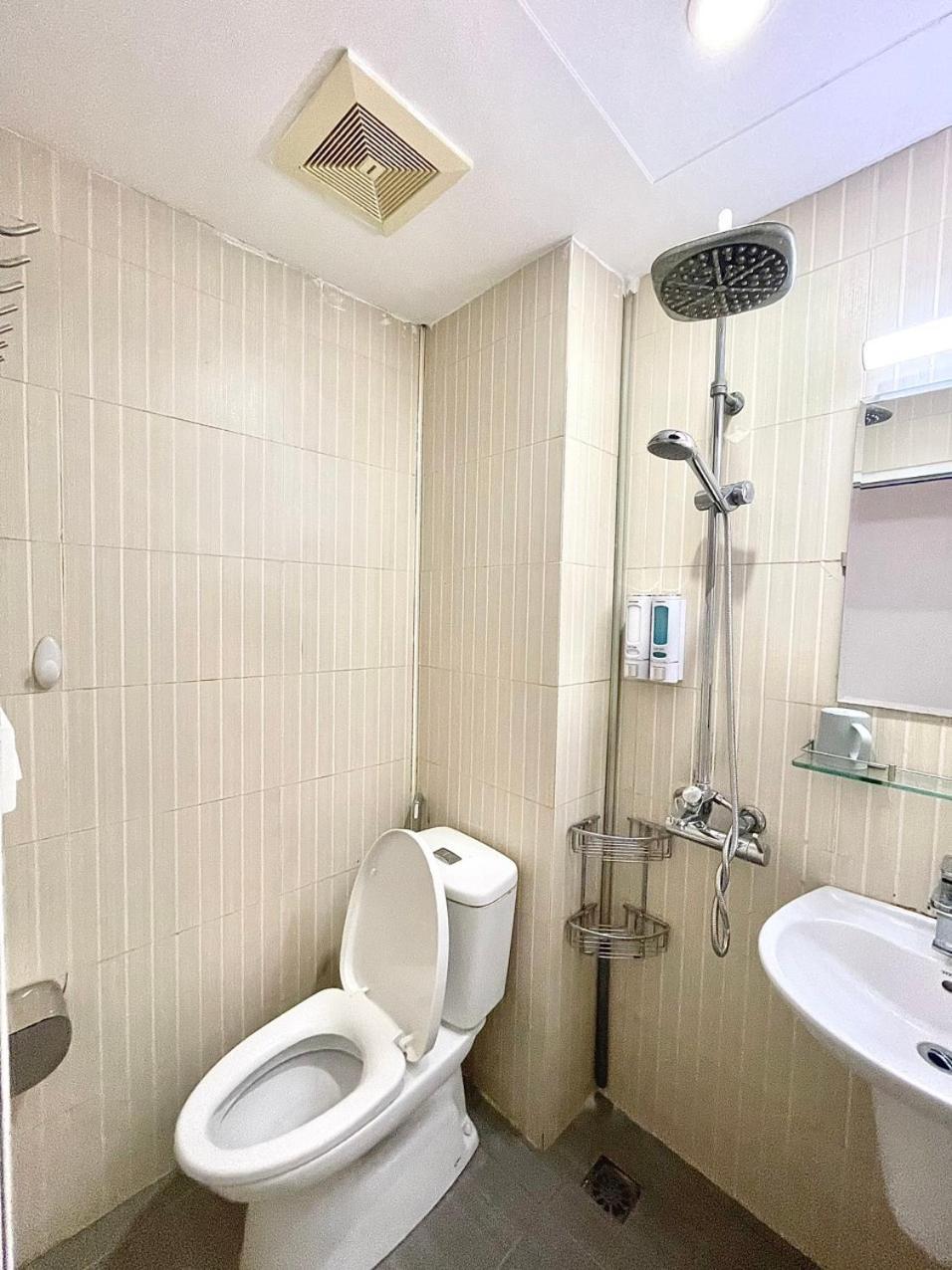 Hidden Paradise Apartment- 3 bedrooms -3 floors