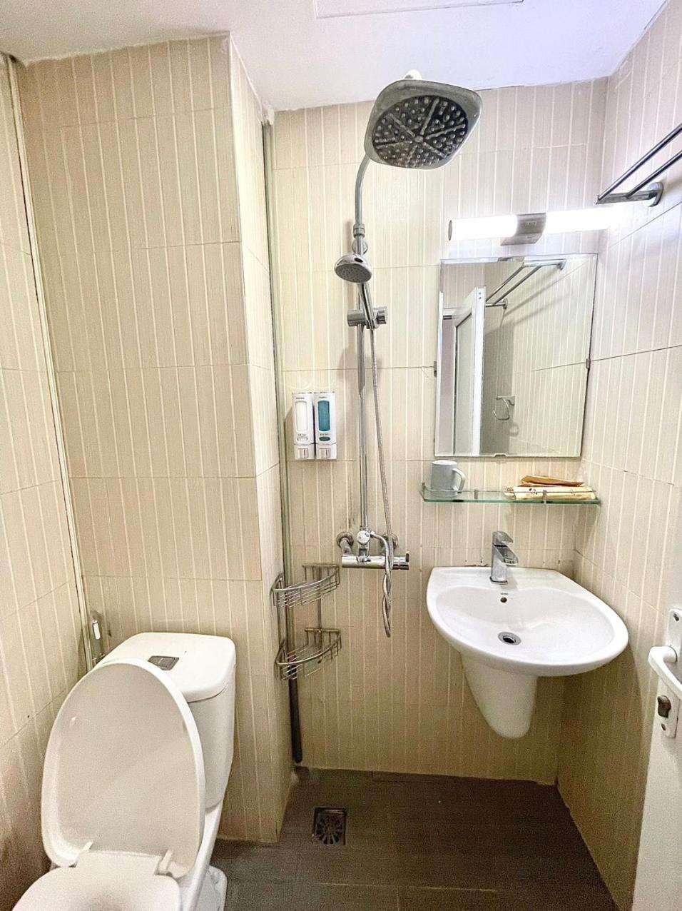 Hidden Paradise Apartment- 3 bedrooms -3 floors