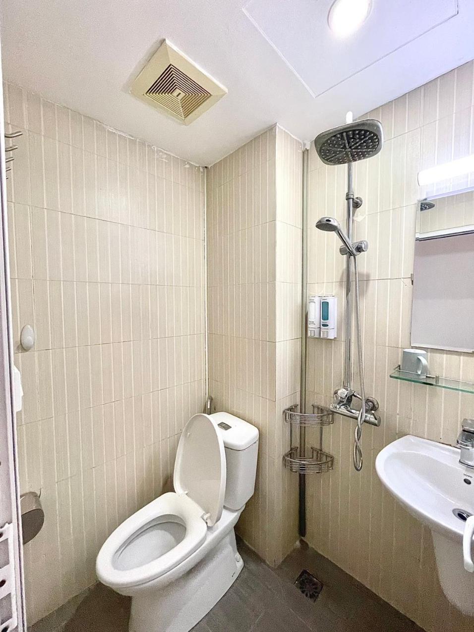 Hidden Paradise Apartment- 3 bedrooms -3 floors