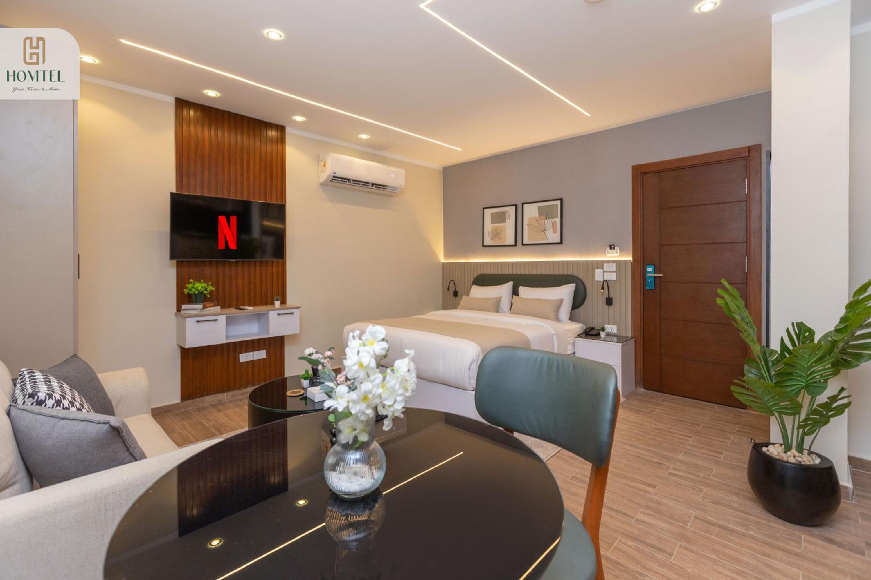 Homtel Residence AUC