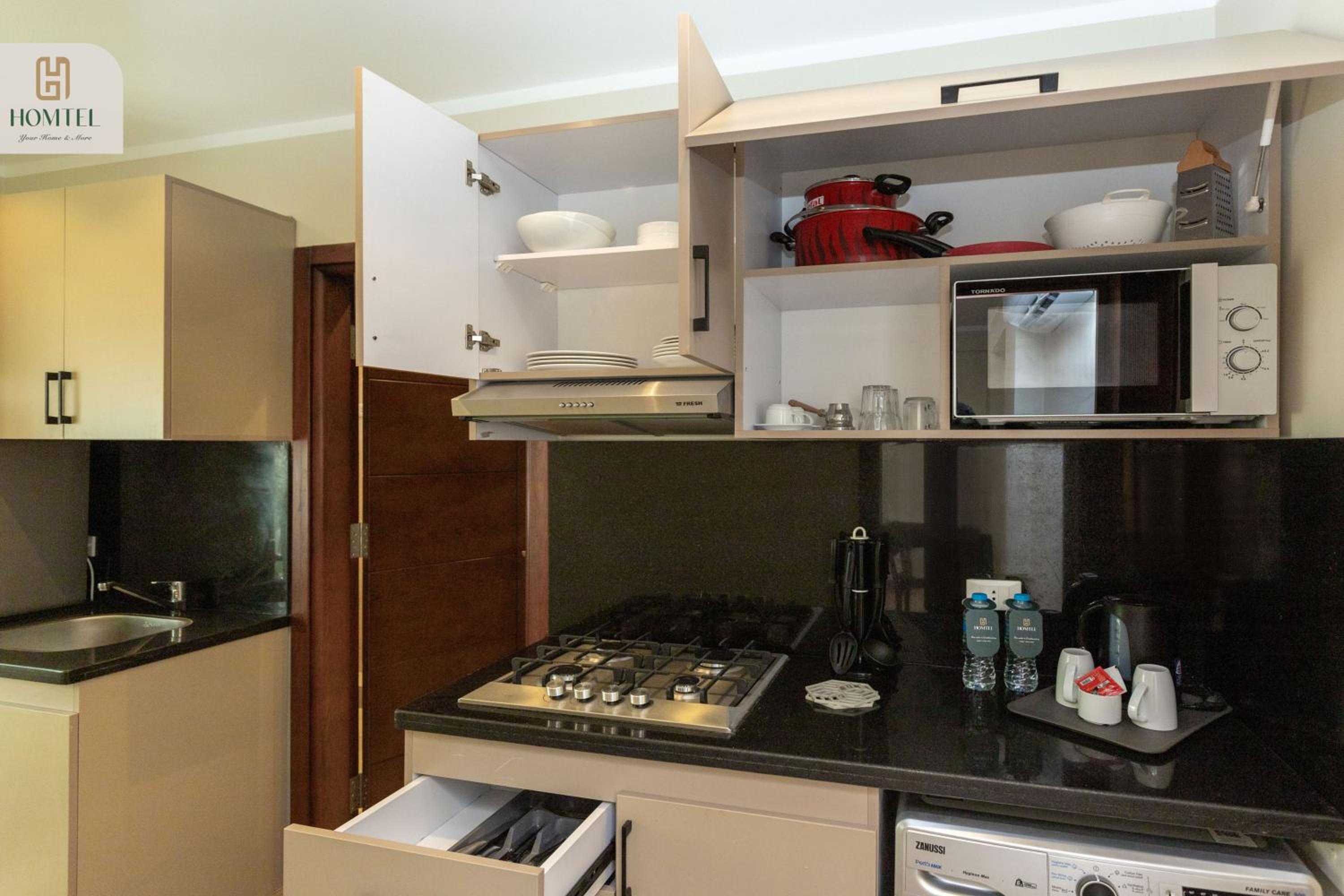Homtel Residence AUC