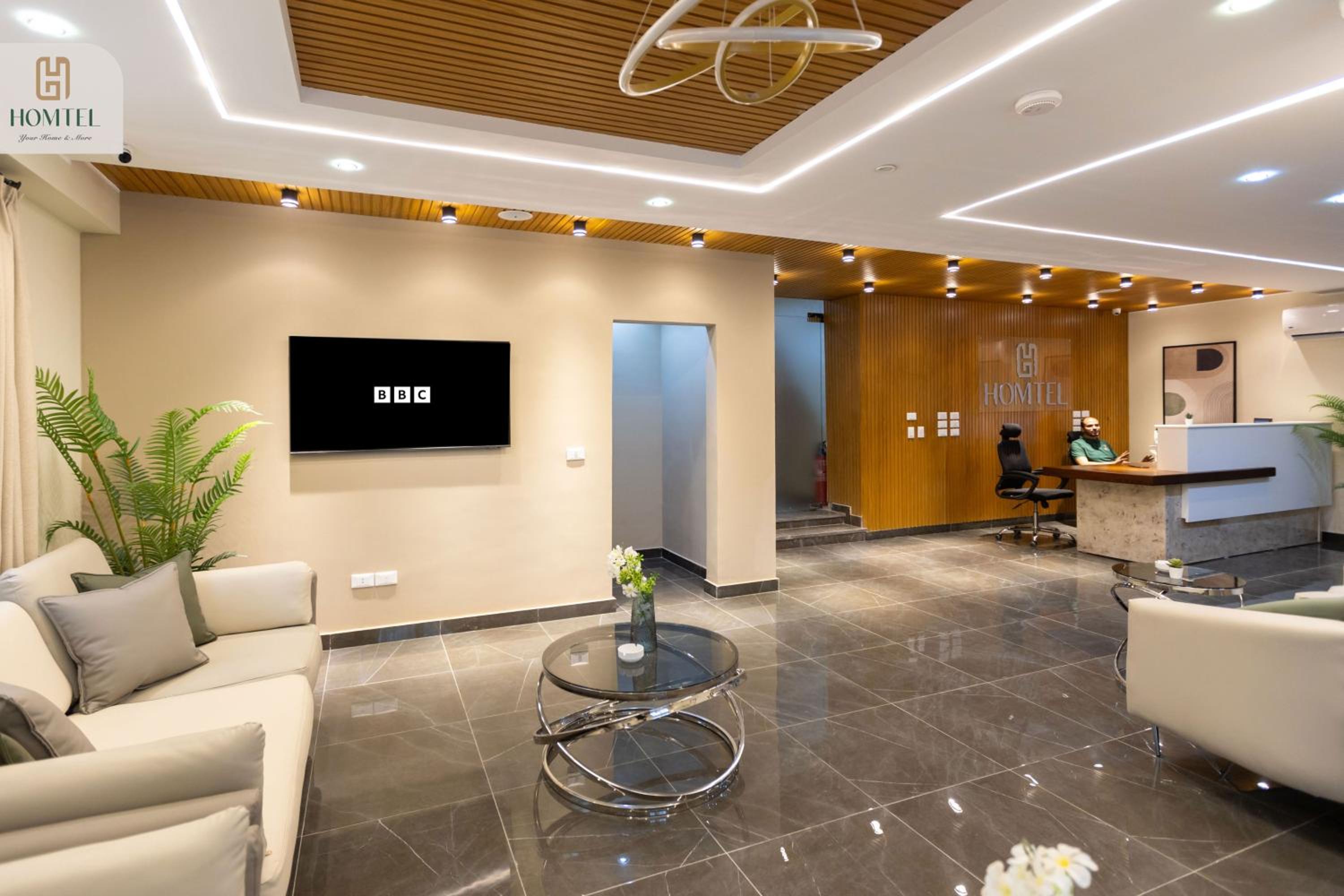 Homtel Residence AUC